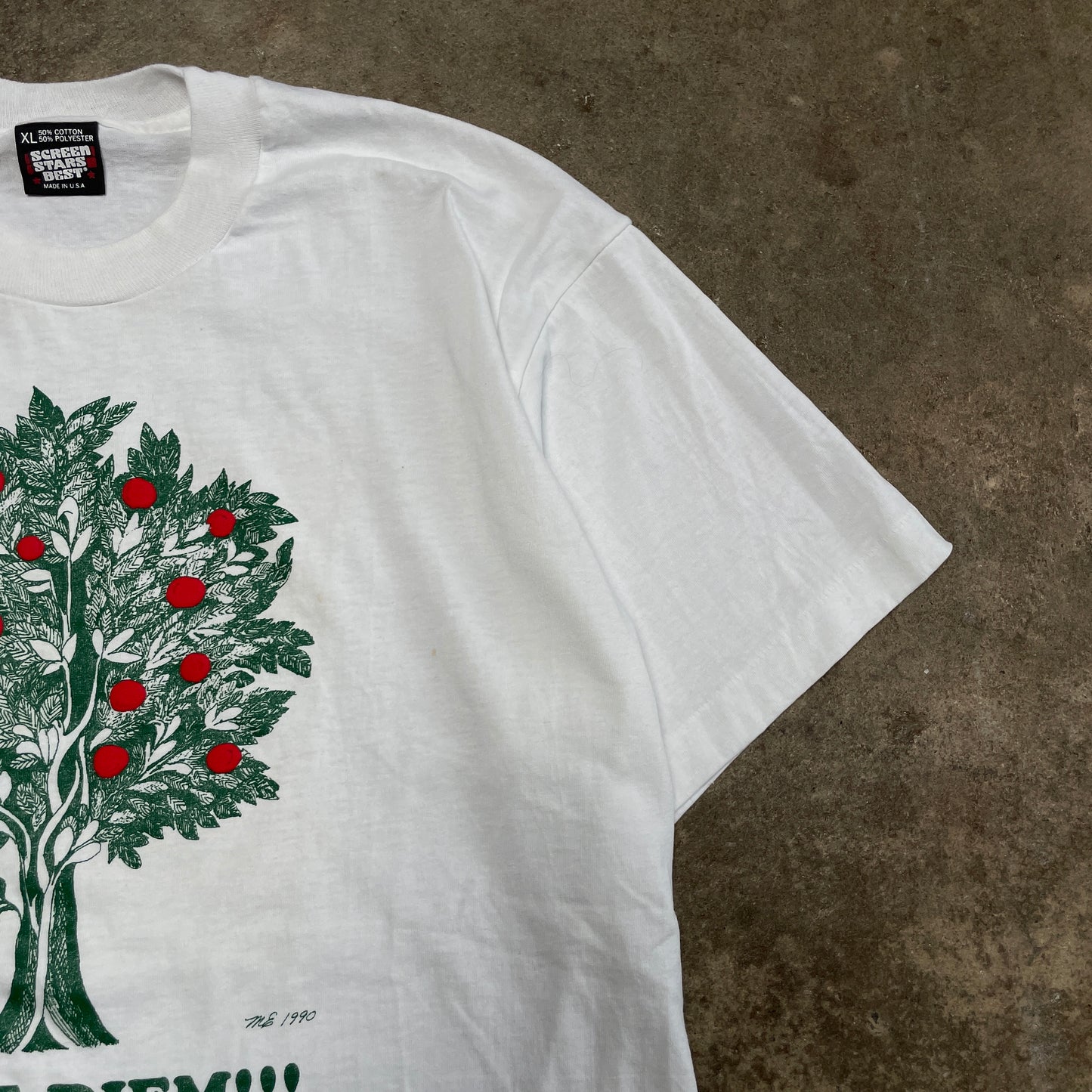 1990s Carpe Diem Tree T-Shirt