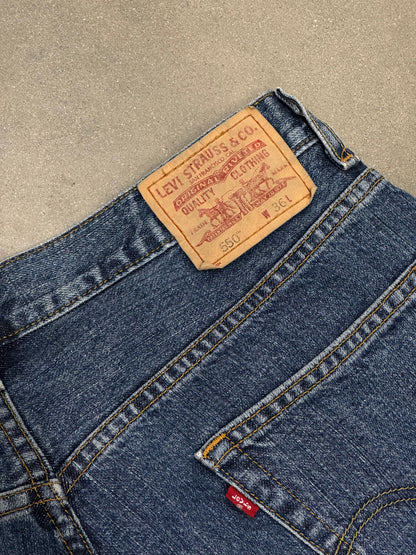 Vintage Y2K Levi’s Distressed Jorts [33]