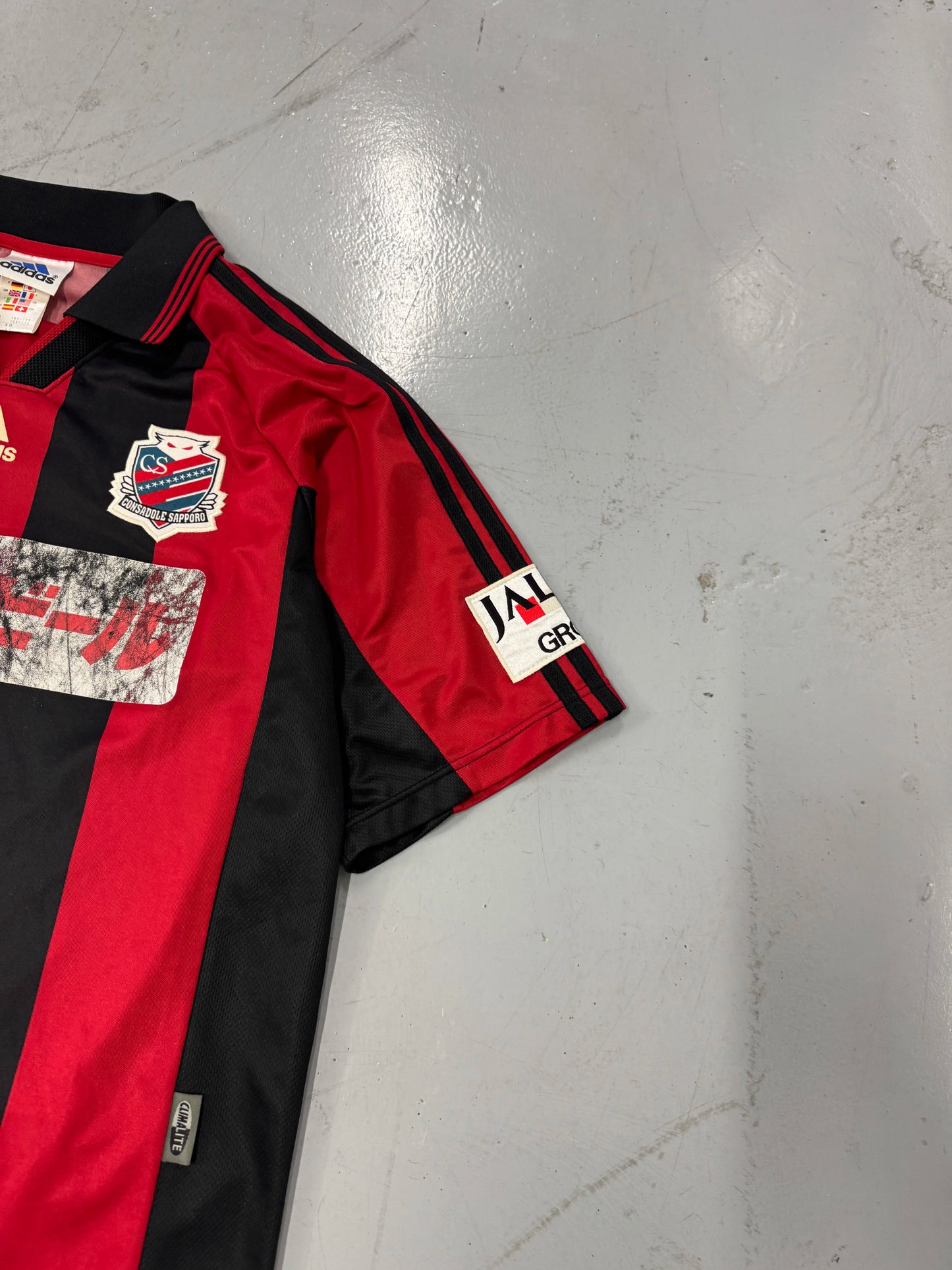 1998 SIGNED Adidas Consadole Sapporo HOKUTO #17 Japanese Football Jersey [L]