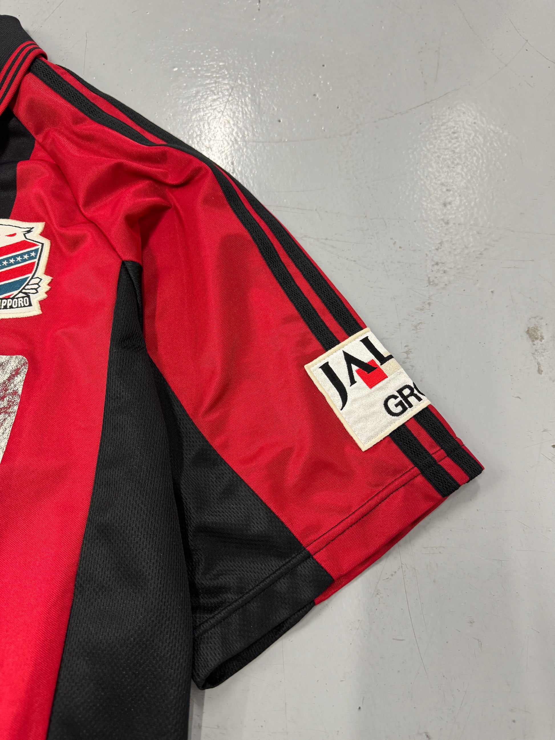 1998 SIGNED Adidas Consadole Sapporo HOKUTO #17 Japanese Football Jersey [L]