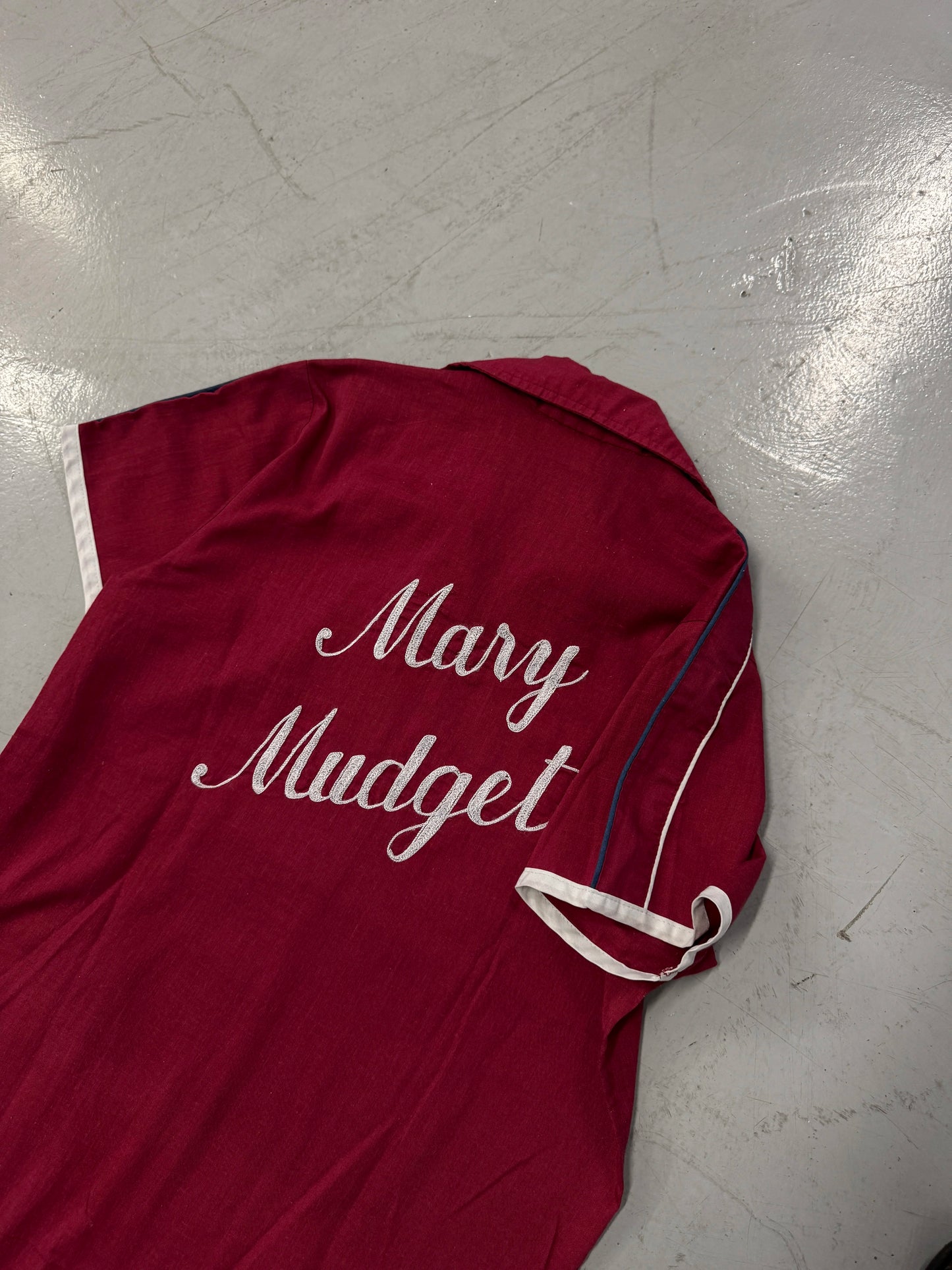 1960s King Louie Red Chainstitch Bowling Shirt "Mary Mudgett" [XS]