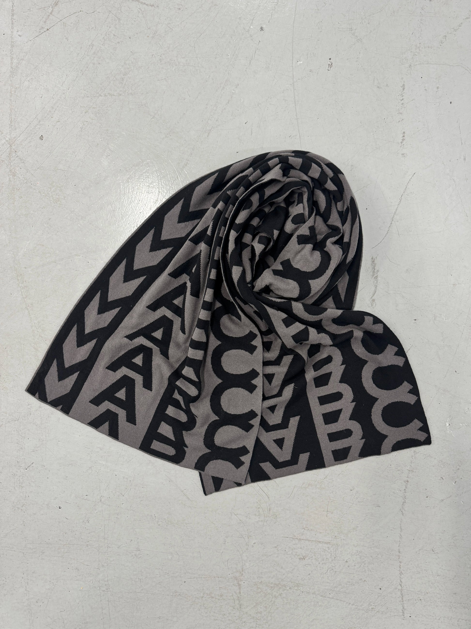 Marc Jacobs Black/Taupe Monogram Knit Scarf [OS]