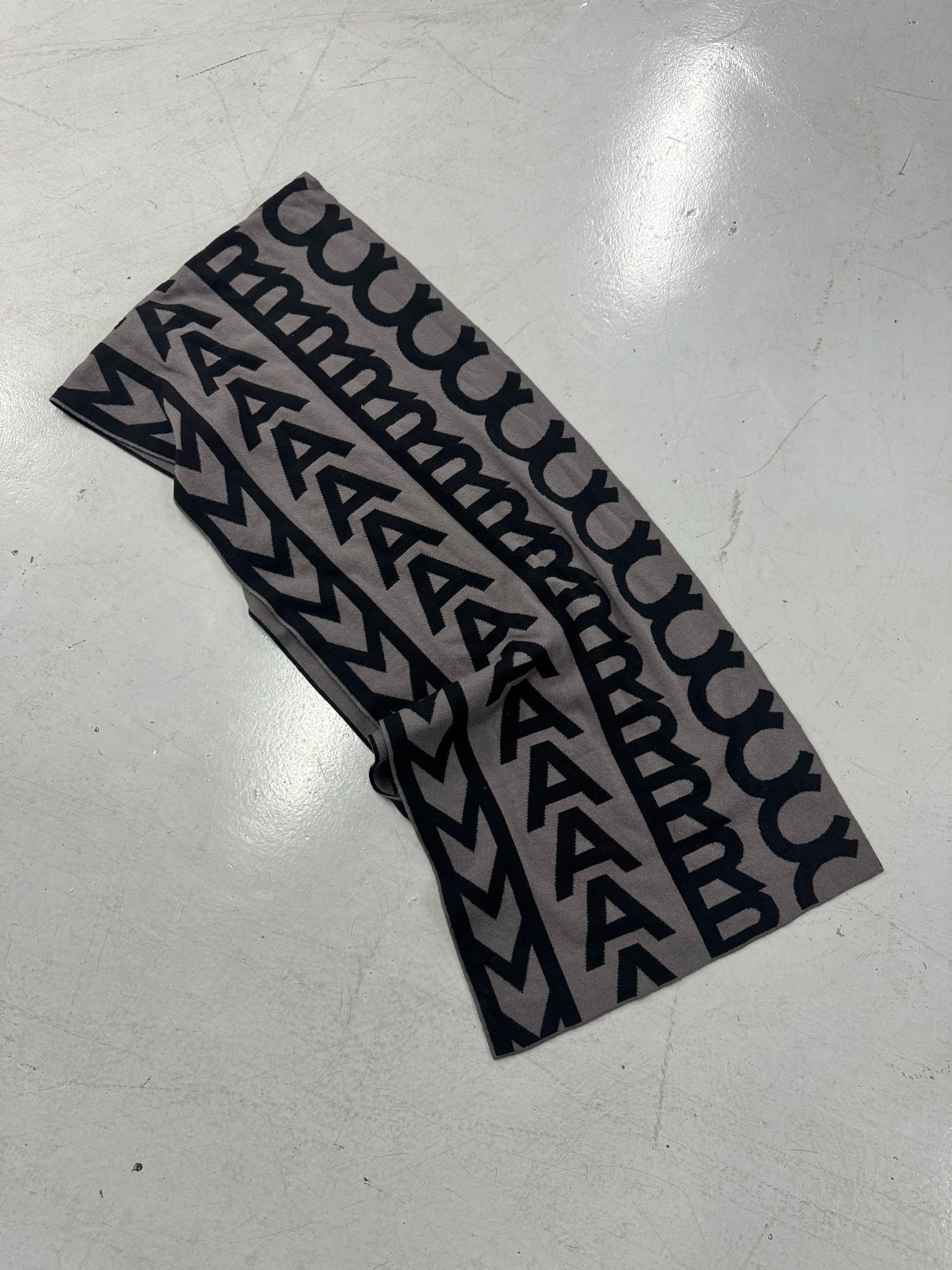 Marc Jacobs Black/Taupe Monogram Knit Scarf [OS]