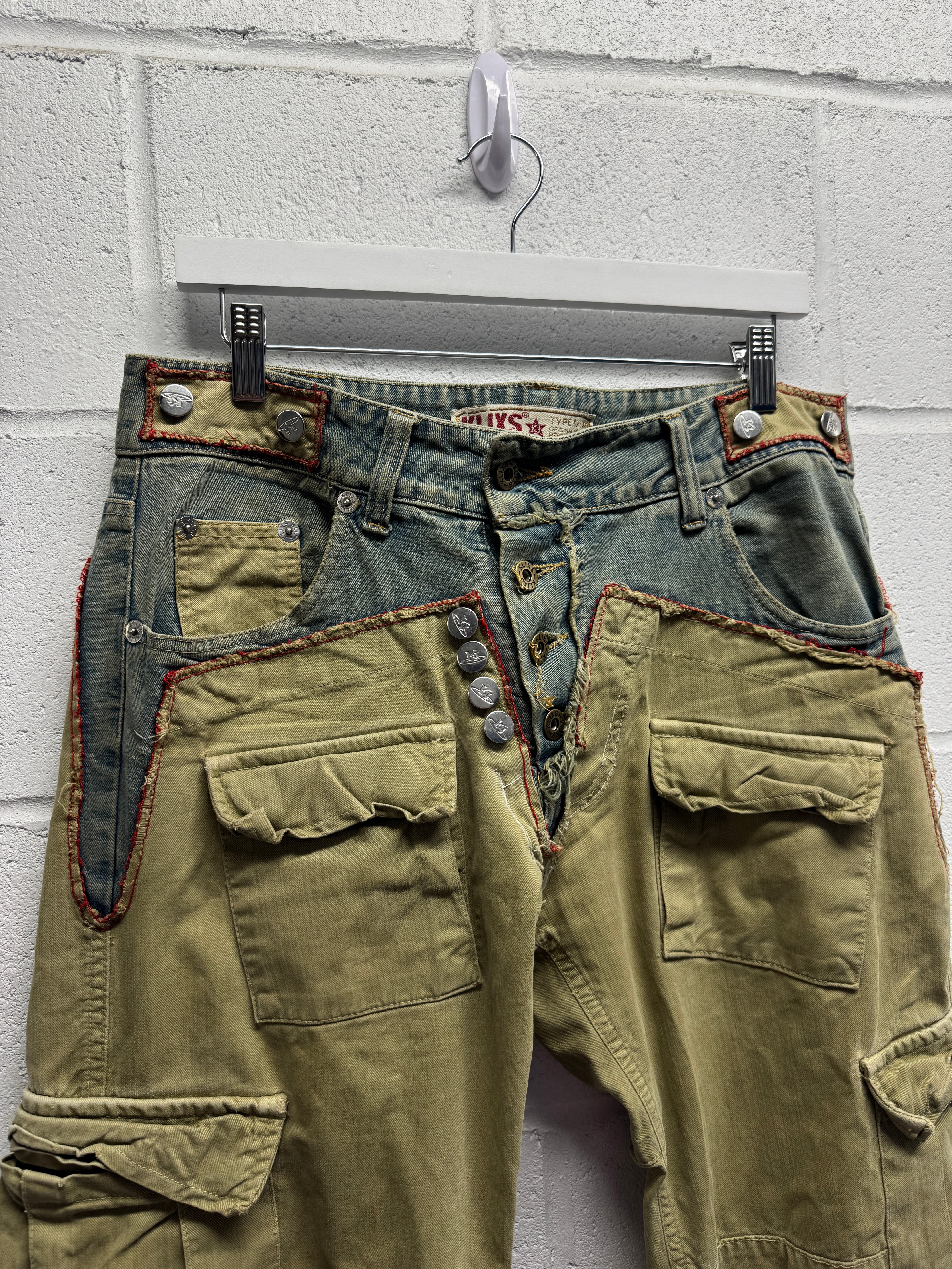 13oz UNEVEN YARN DENIM TUCK PANTS WITH COLOR COMBI STITCH