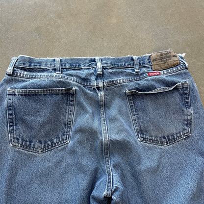 Y2K Distressed Wrangler Loose Fit Denim [38x32]