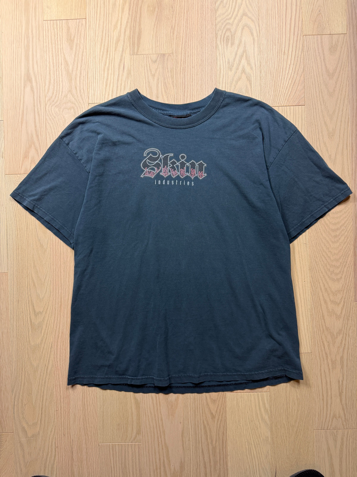 2000s Skin Indsutries T-Shirt [XL]