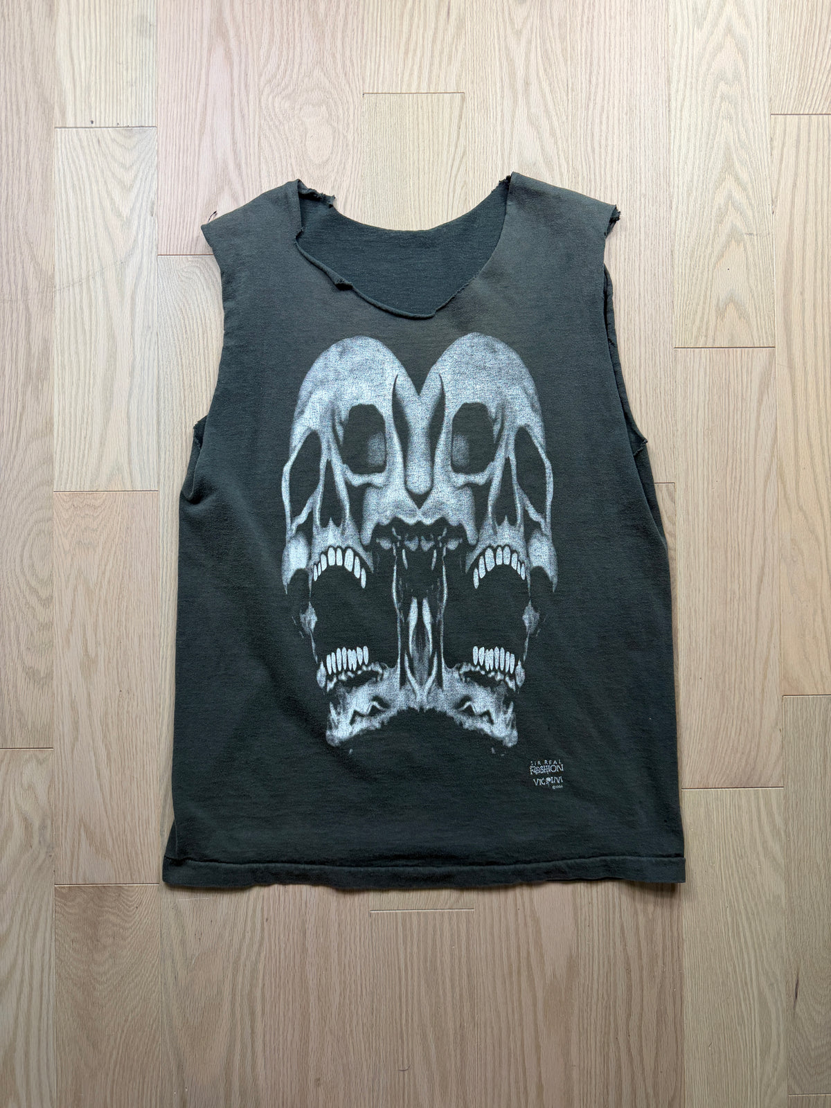 1990s Fashion Victim Skulls Shirt [L]