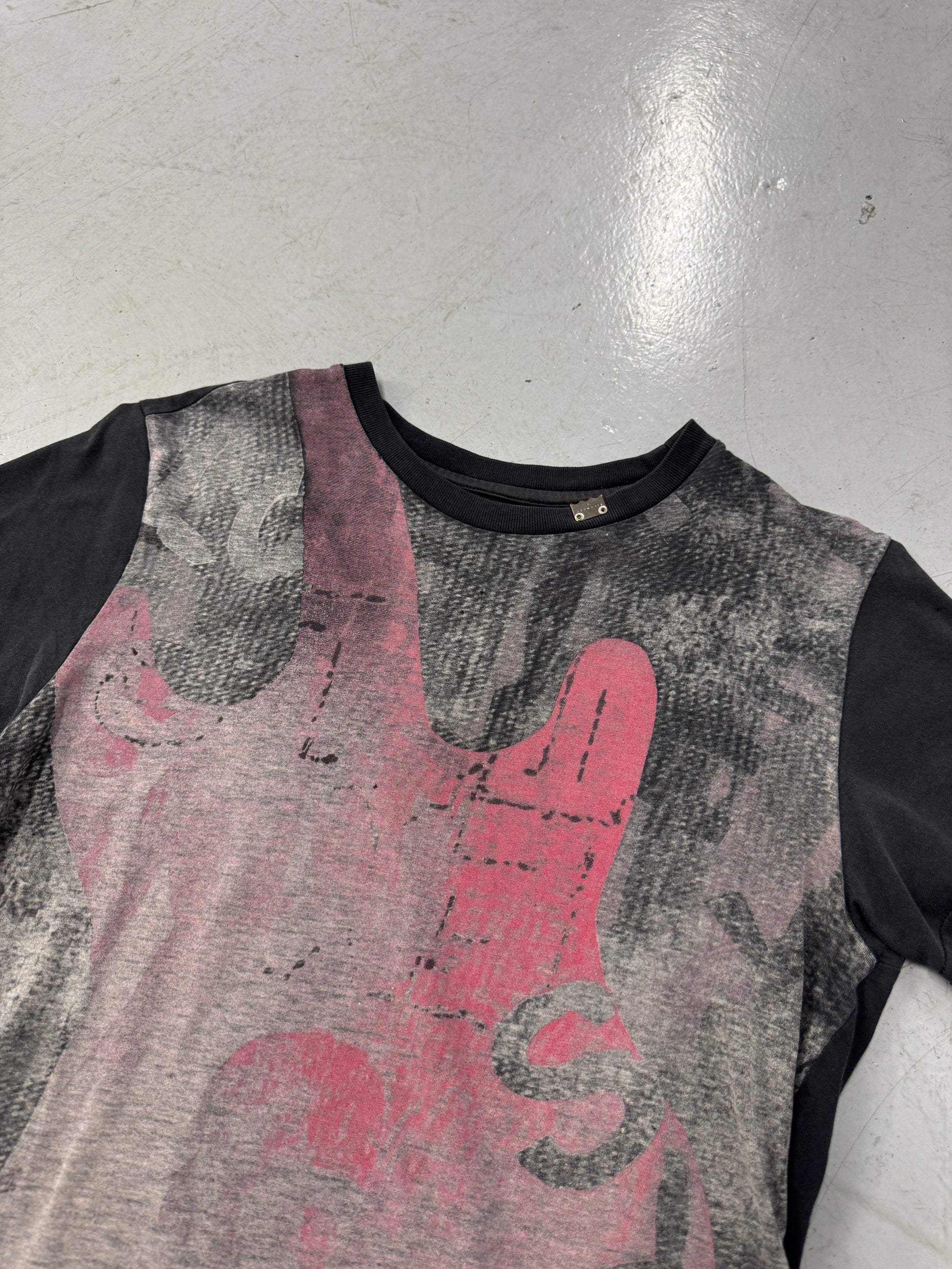 2000s Guitar Graphic T-Shirt w/ Metal Accent [L]