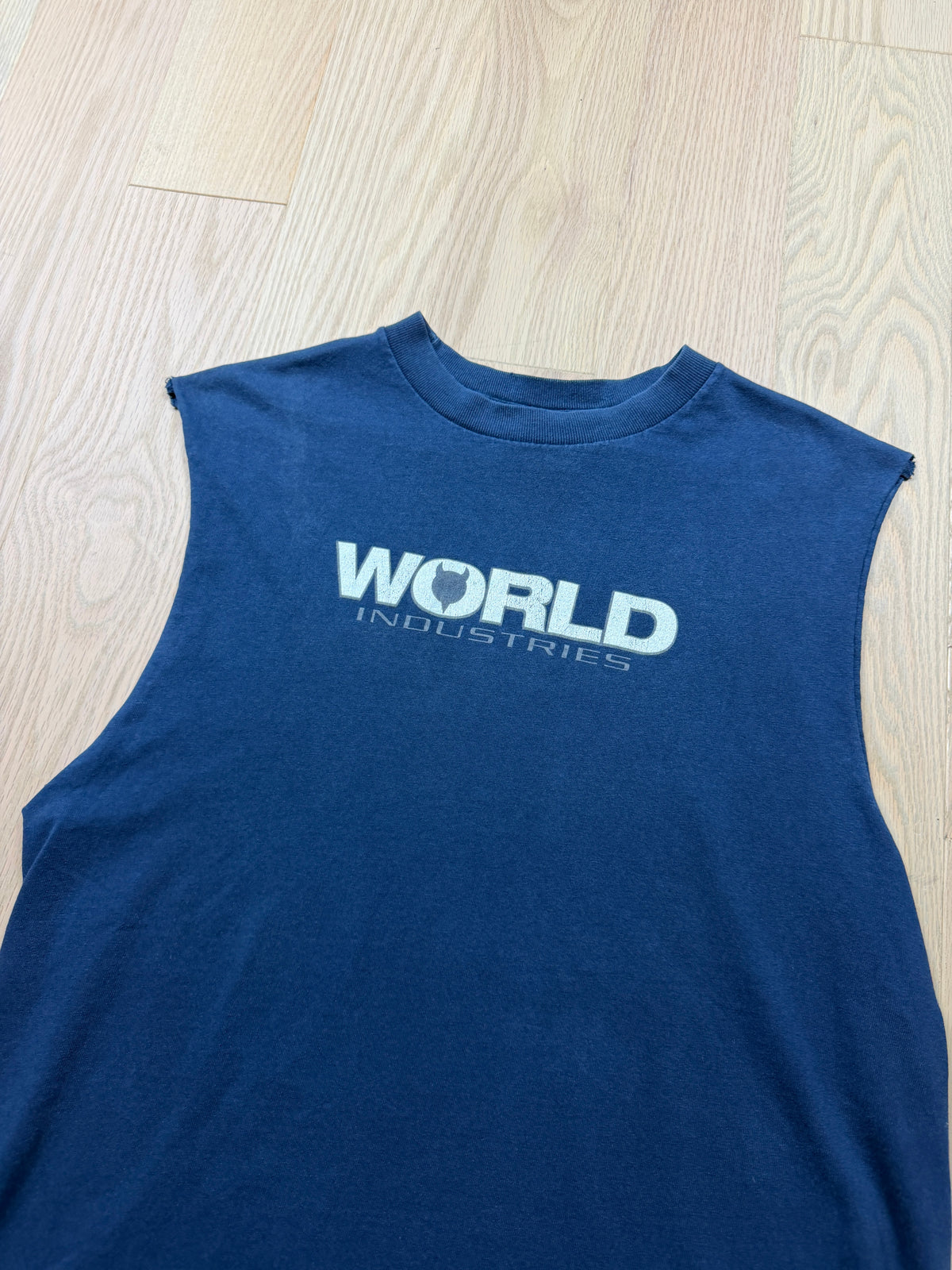 2000s World Industries Cutoff Shirt [M]