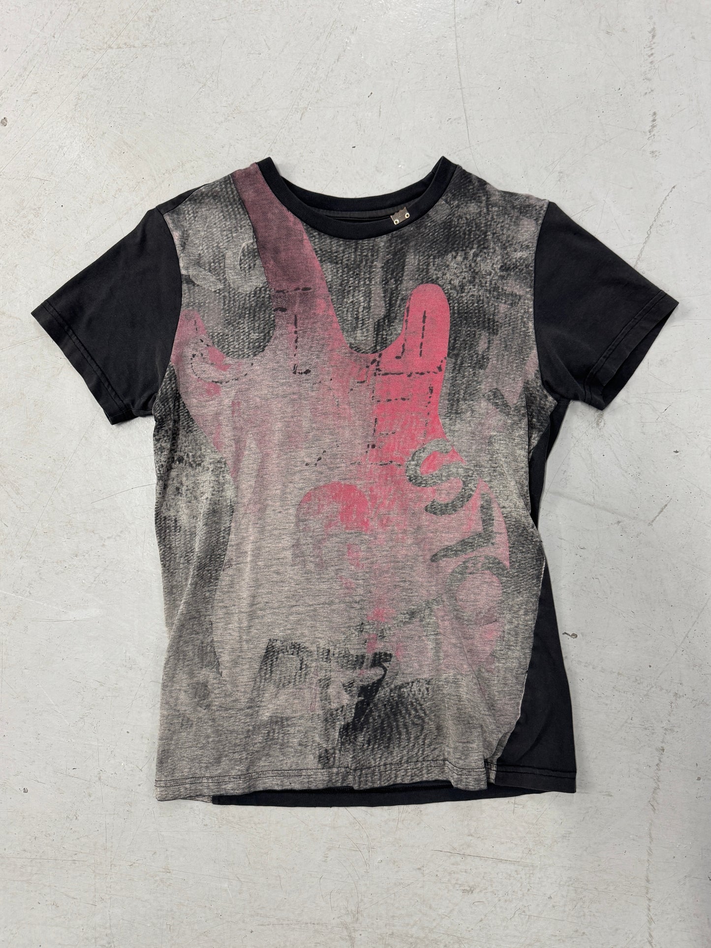 2000s Guitar Graphic T-Shirt w/ Metal Accent [L]