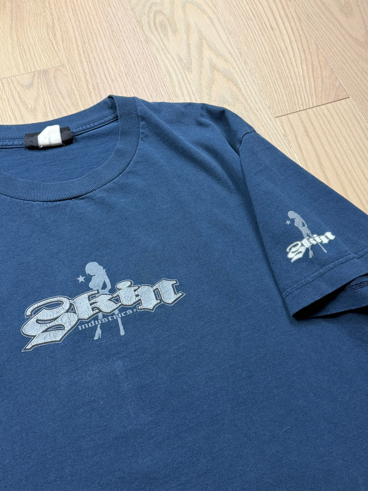 2000s Skin Indsutries T-Shirt [XL]