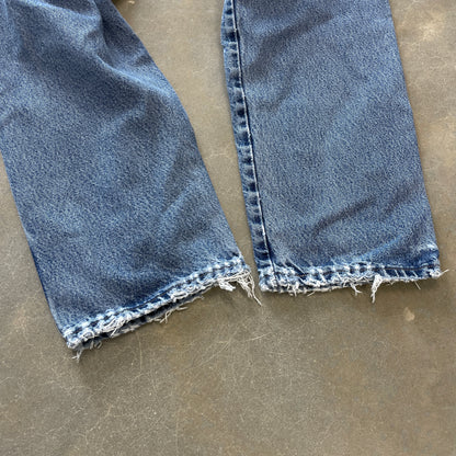Y2K Distressed Wrangler Loose Fit Denim [38x32]