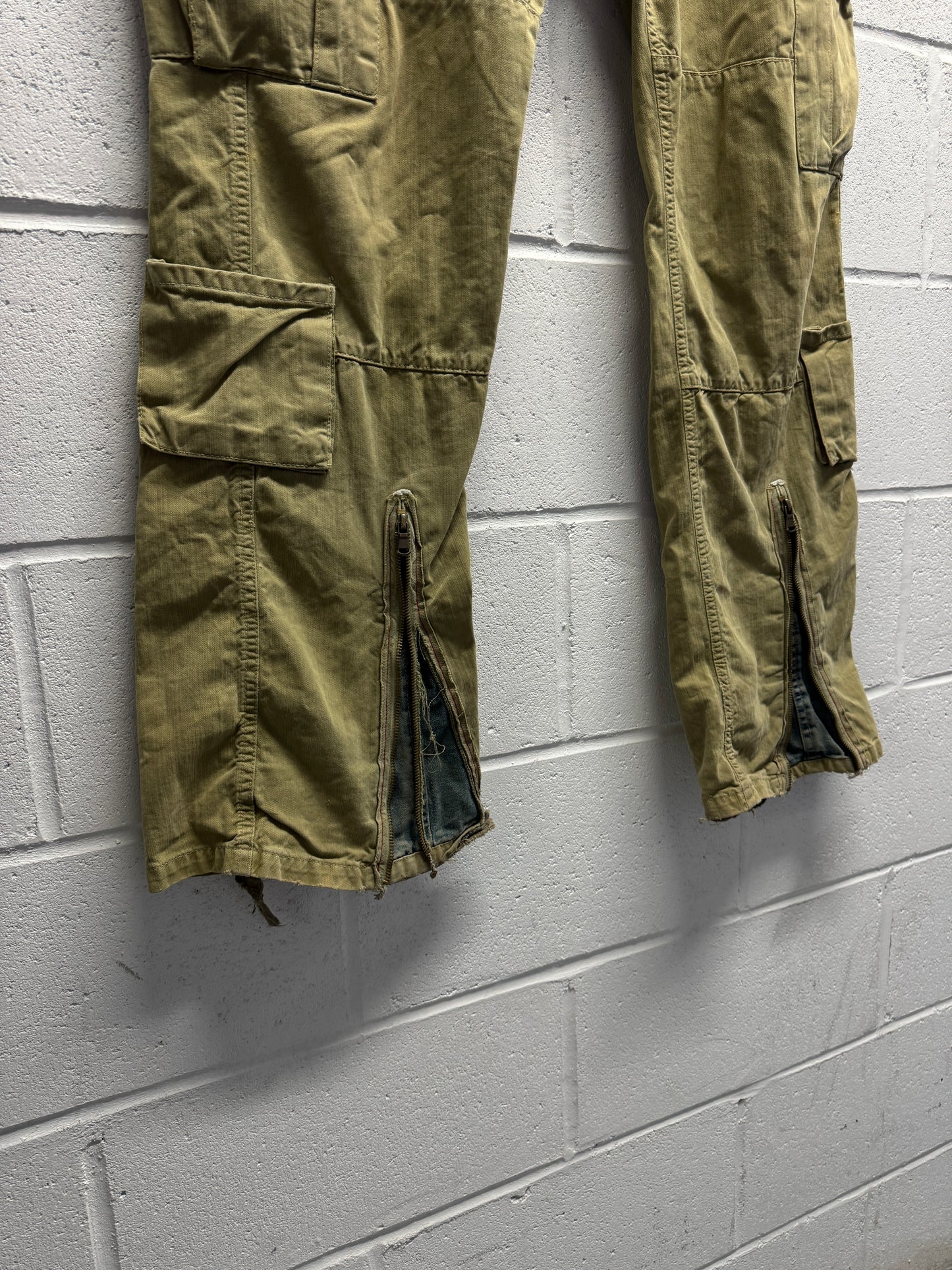 Y2K 2000s Klixs Distressed Flared Cargo Pants [34]