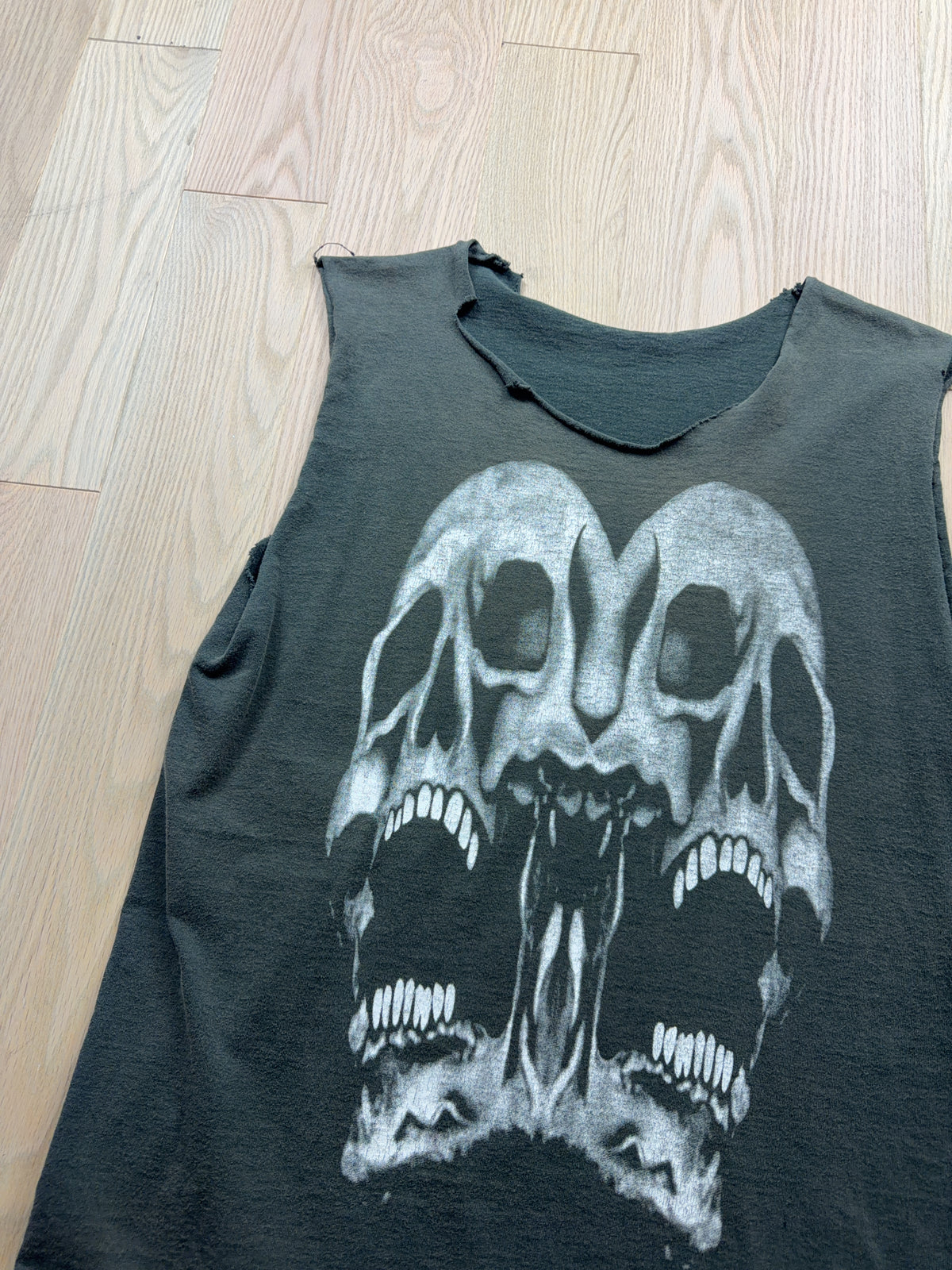 1990s Fashion Victim Skulls Shirt [L]