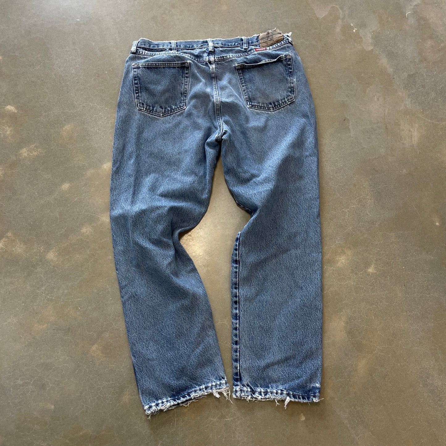 Y2K Distressed Wrangler Loose Fit Denim [38x32]