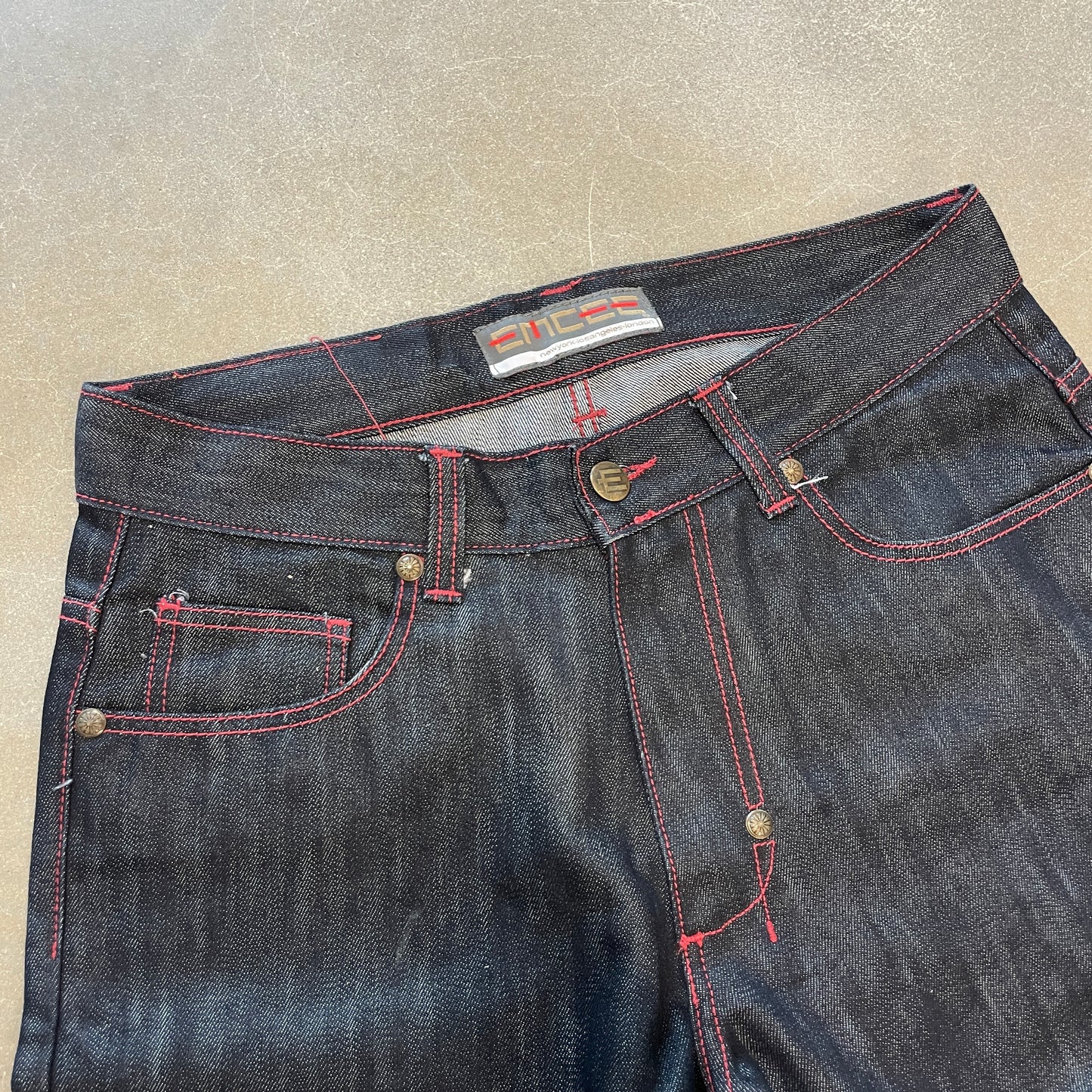 Y2K JNCO/Evisu-esque Back Hit Jeans [33x32]