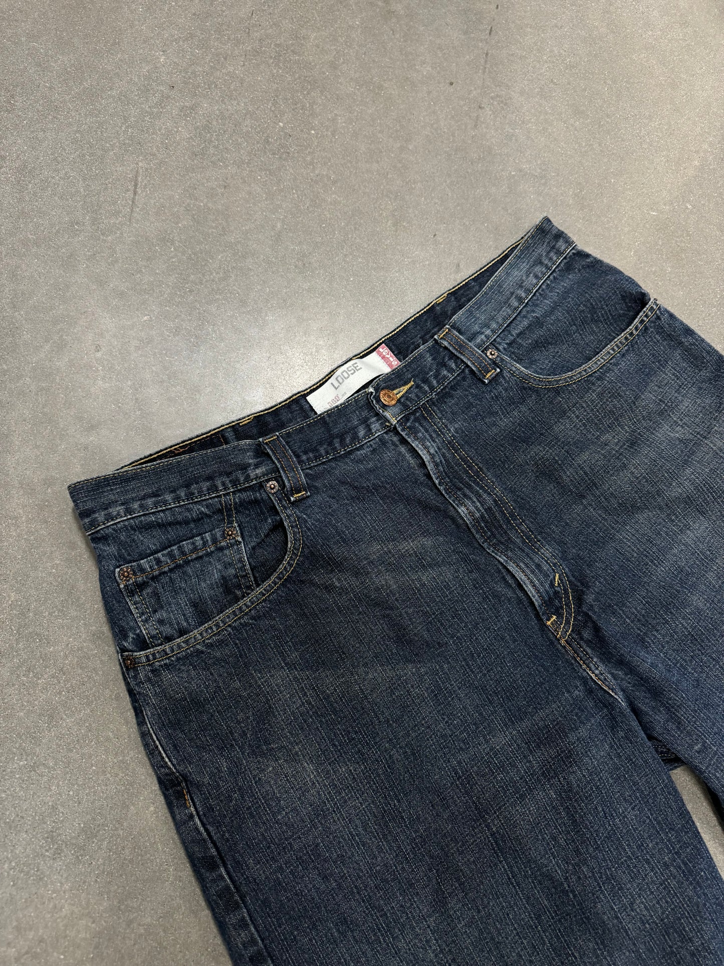 Vintage Y2K Levi’s Baggy Jorts [36]