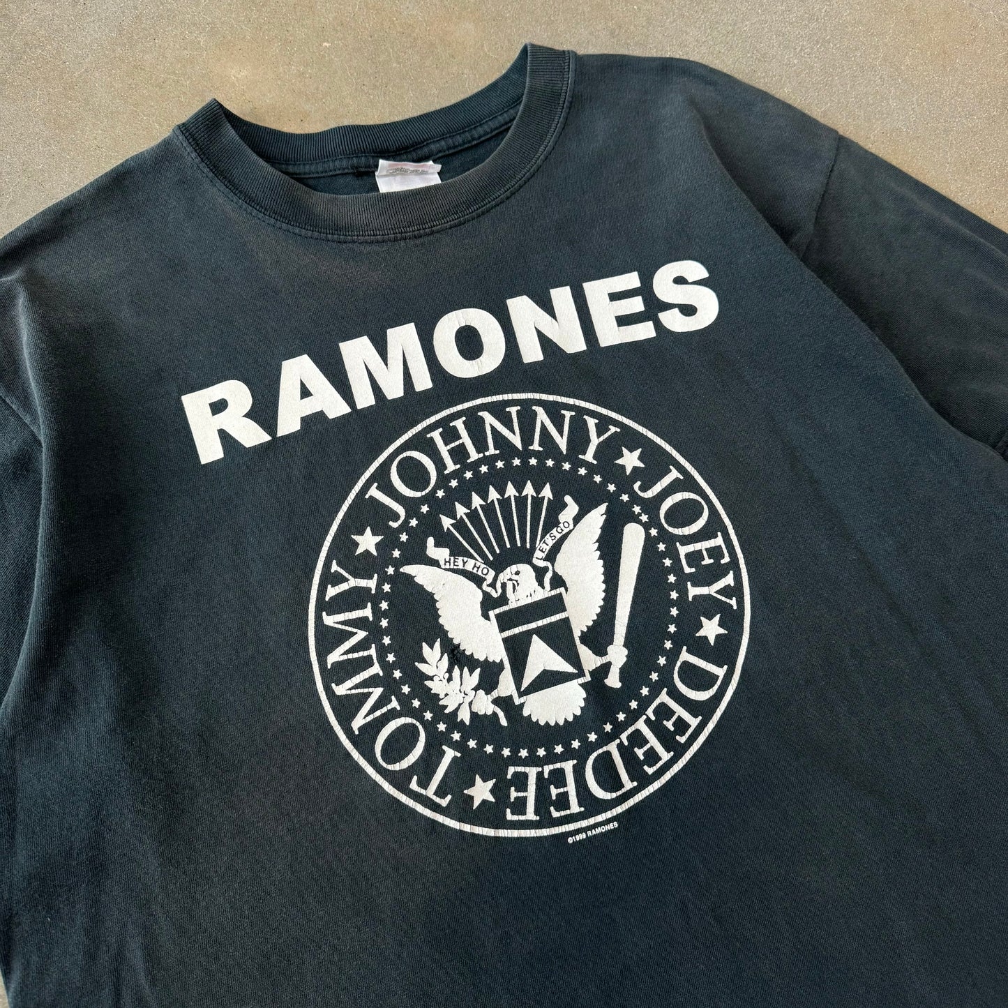 Vintage 1999 Faded Ramones T-Shirt