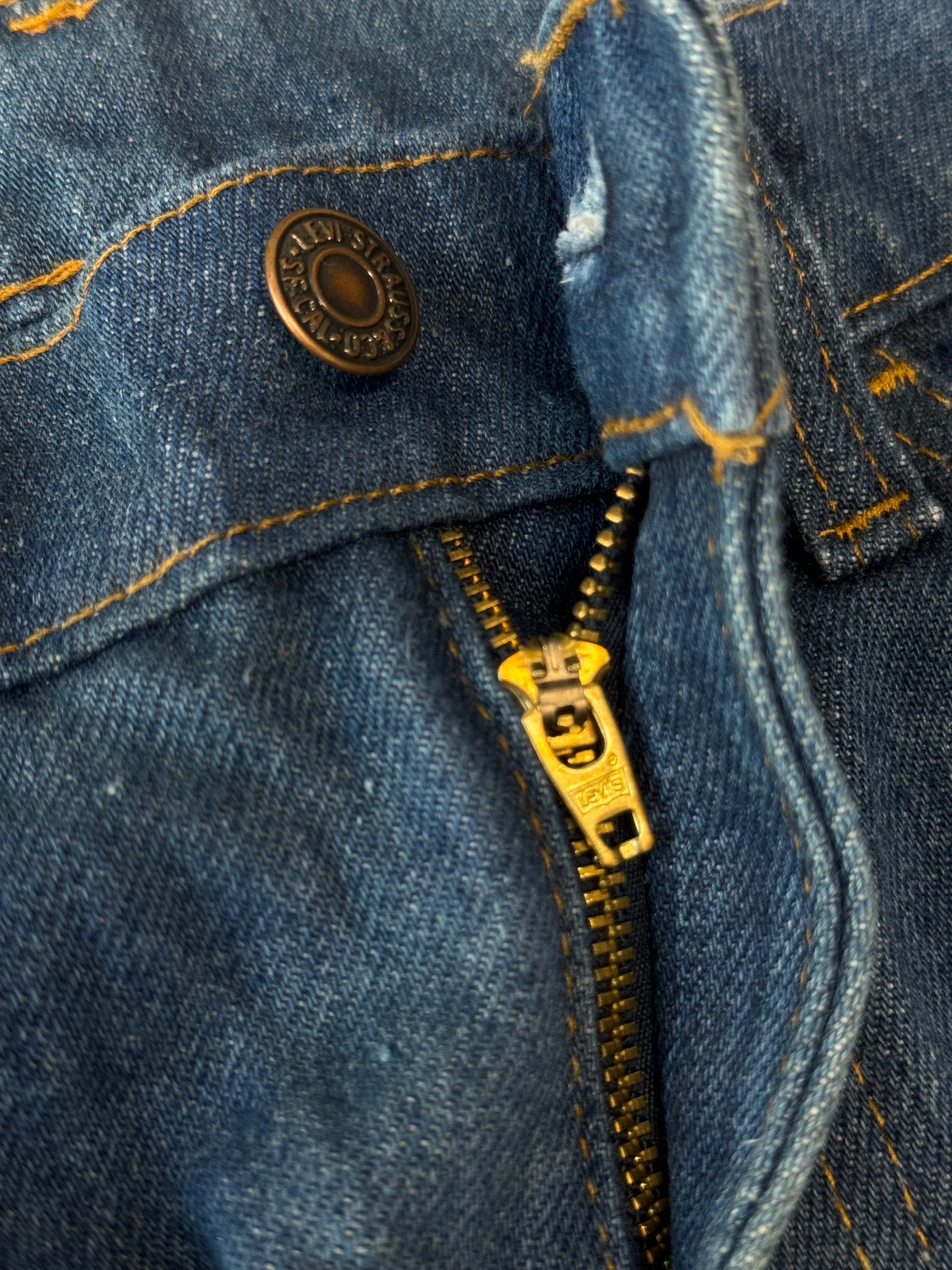 Vintage 1980s Levis 646-0917 Orange Tab Flared Jeans [29]