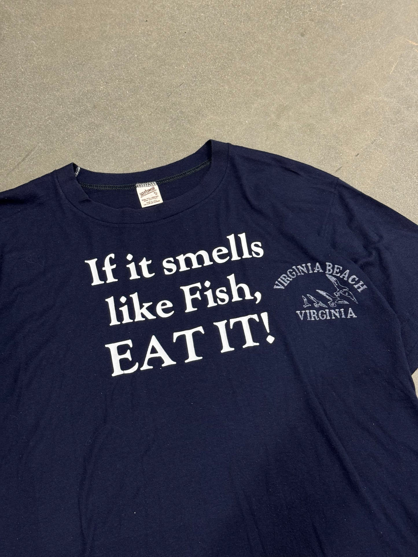 Vintage 1980s "If It Taste Like Fish, EAT IT!" Parody Text T-Shirt [XL]