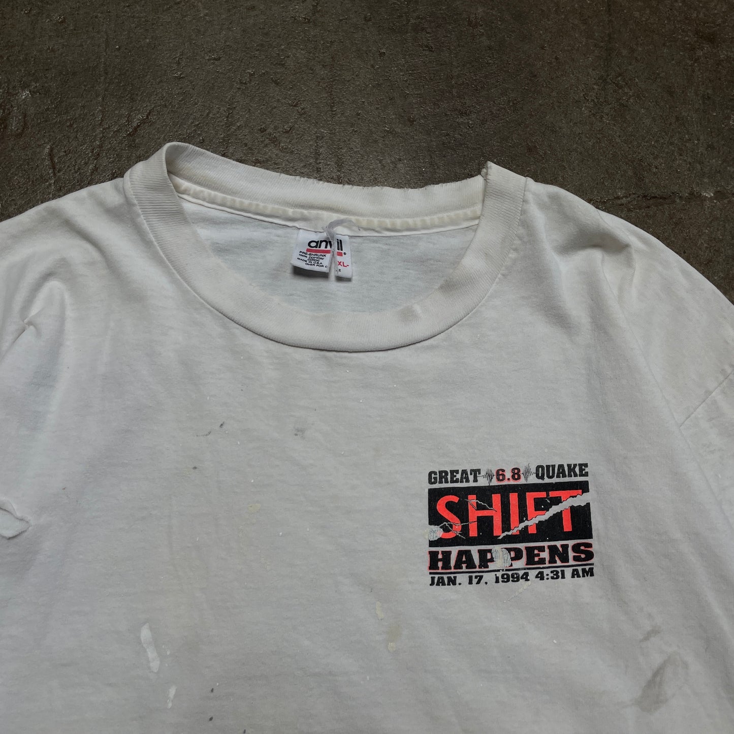 1990s Distressed "Shift Happens" Earthquake T-Shirt [XL]
