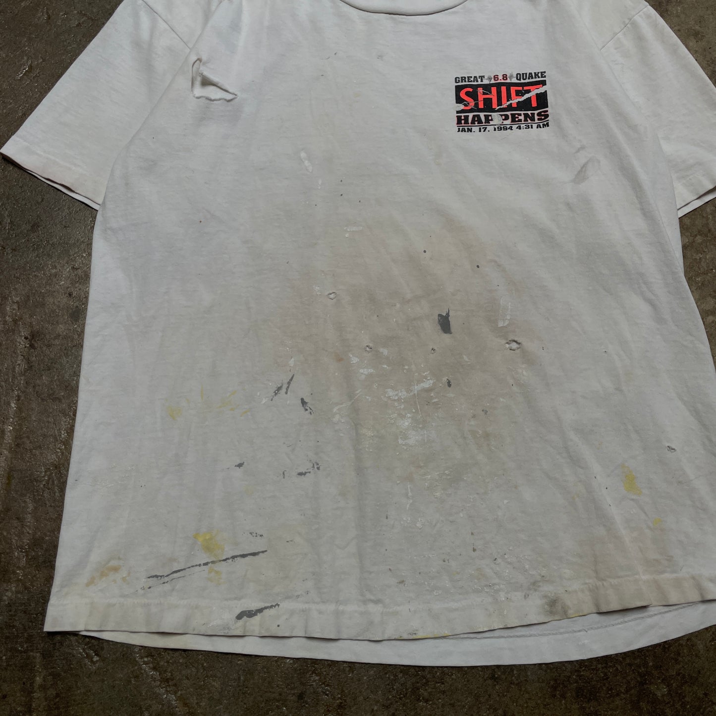 1990s Distressed "Shift Happens" Earthquake T-Shirt [XL]