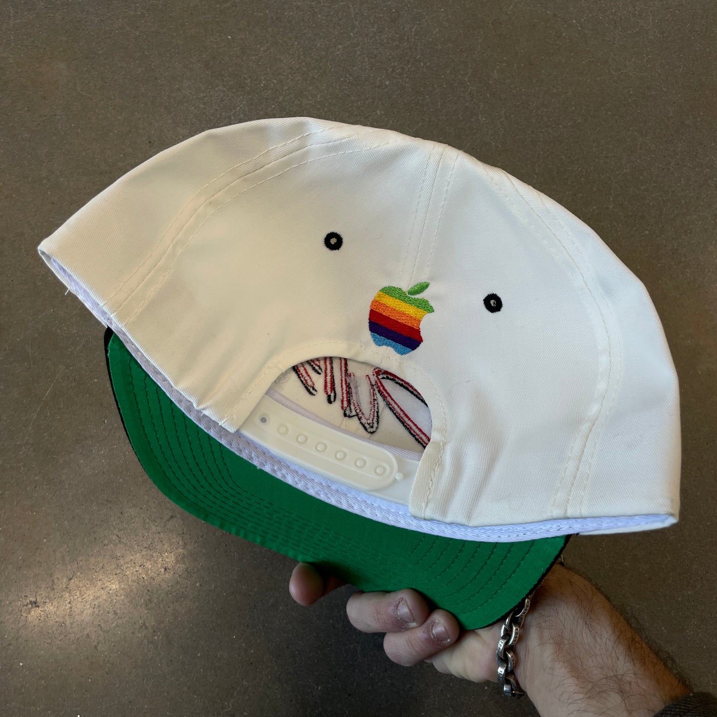 Vintage 1990s Chicago Bulls x Apple Snapback Hat