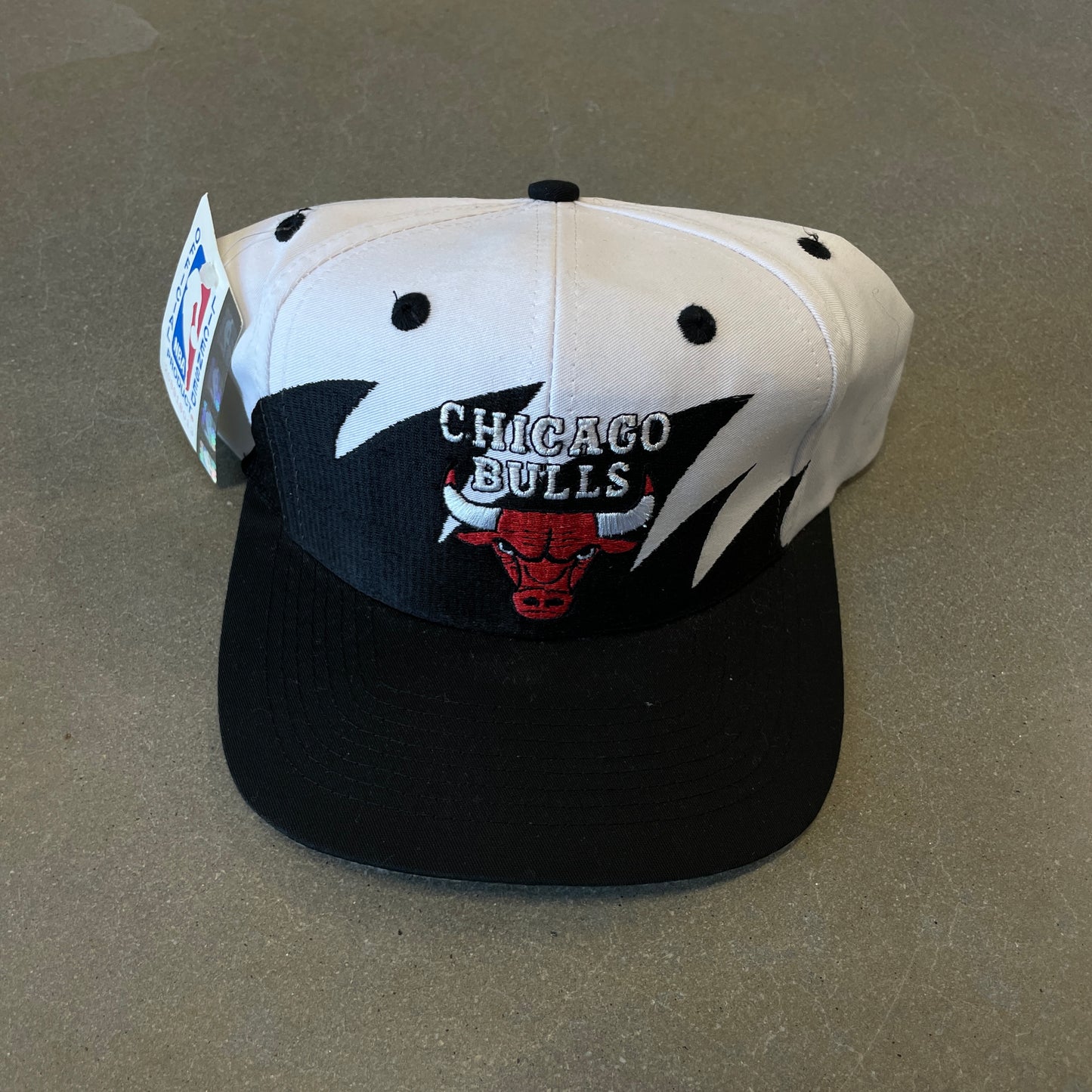 Vintage Chicago Bulls Sharktooth Snapback Hat [DS w/ TAGS!]