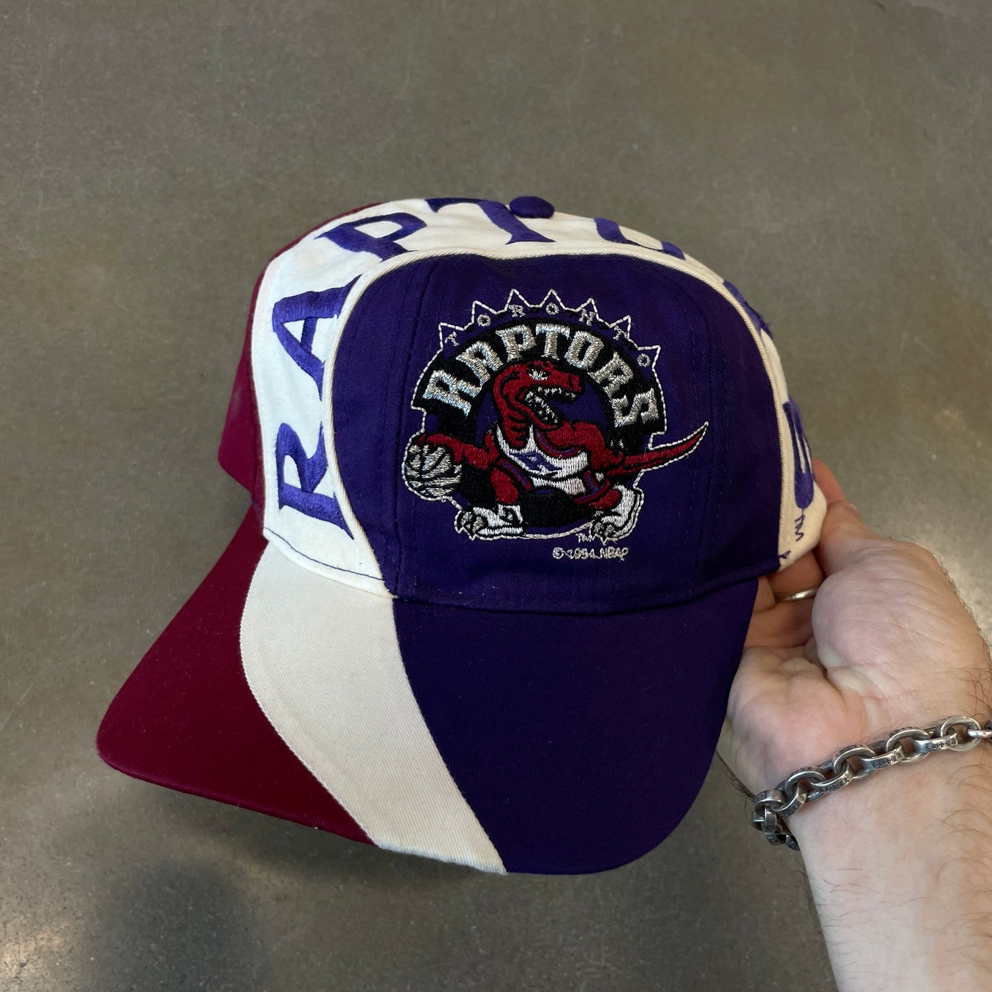 Vintage 1990s Toronto Raptos Swirl Snapback Hat