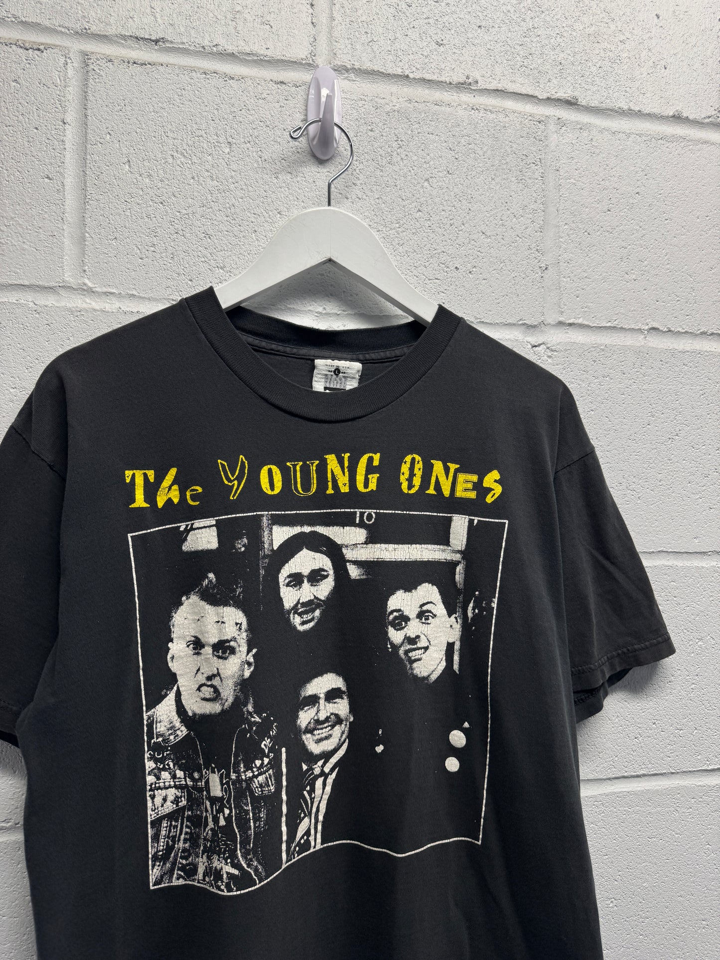1990s The Young Ones T-Shirt [L]