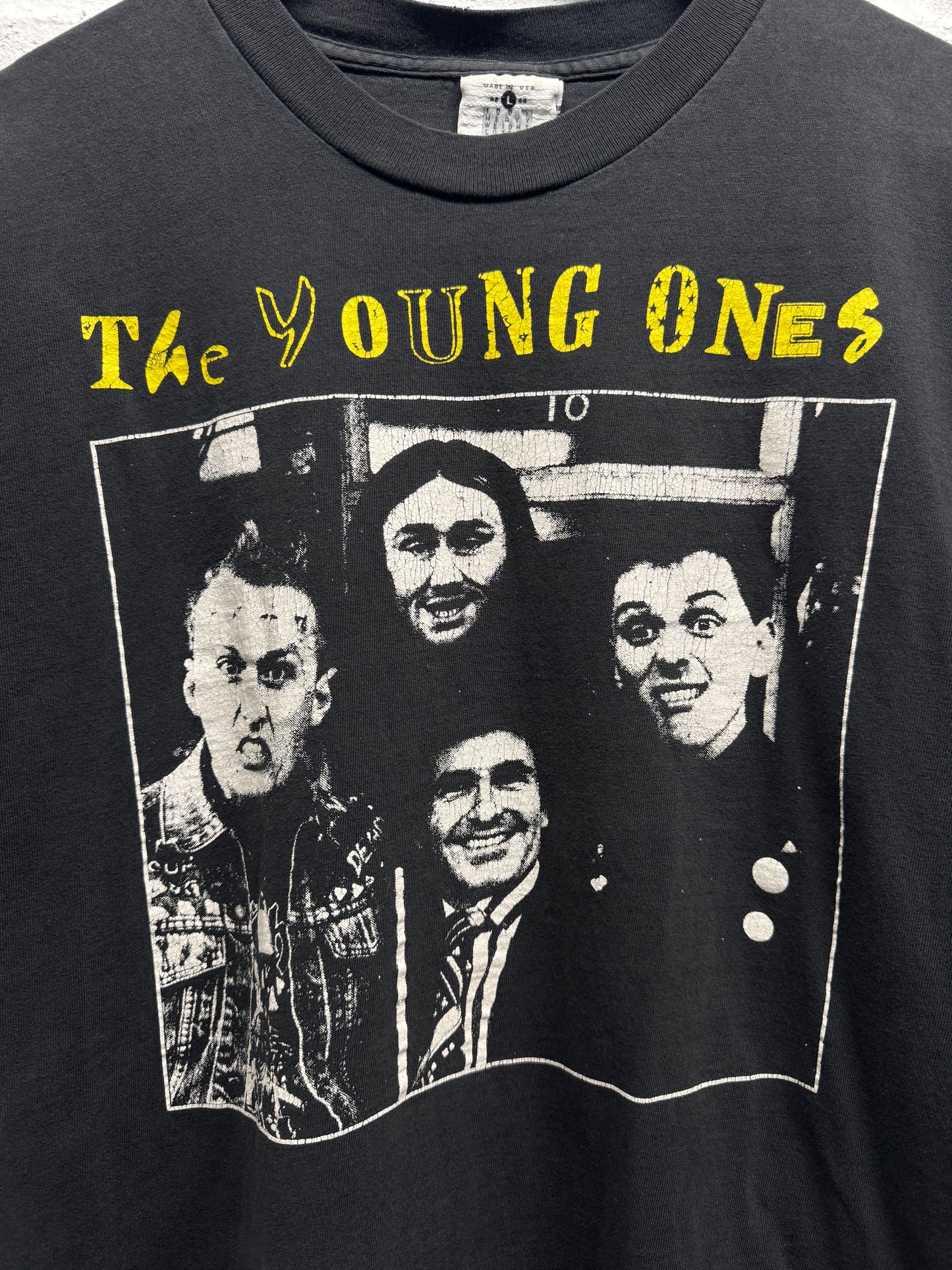 1990s The Young Ones T-Shirt [L]