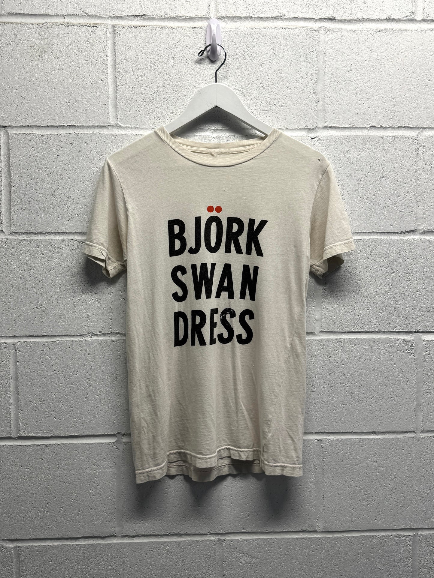2000s Faded Bjork Swan Dress T-Shirt [M/L]
