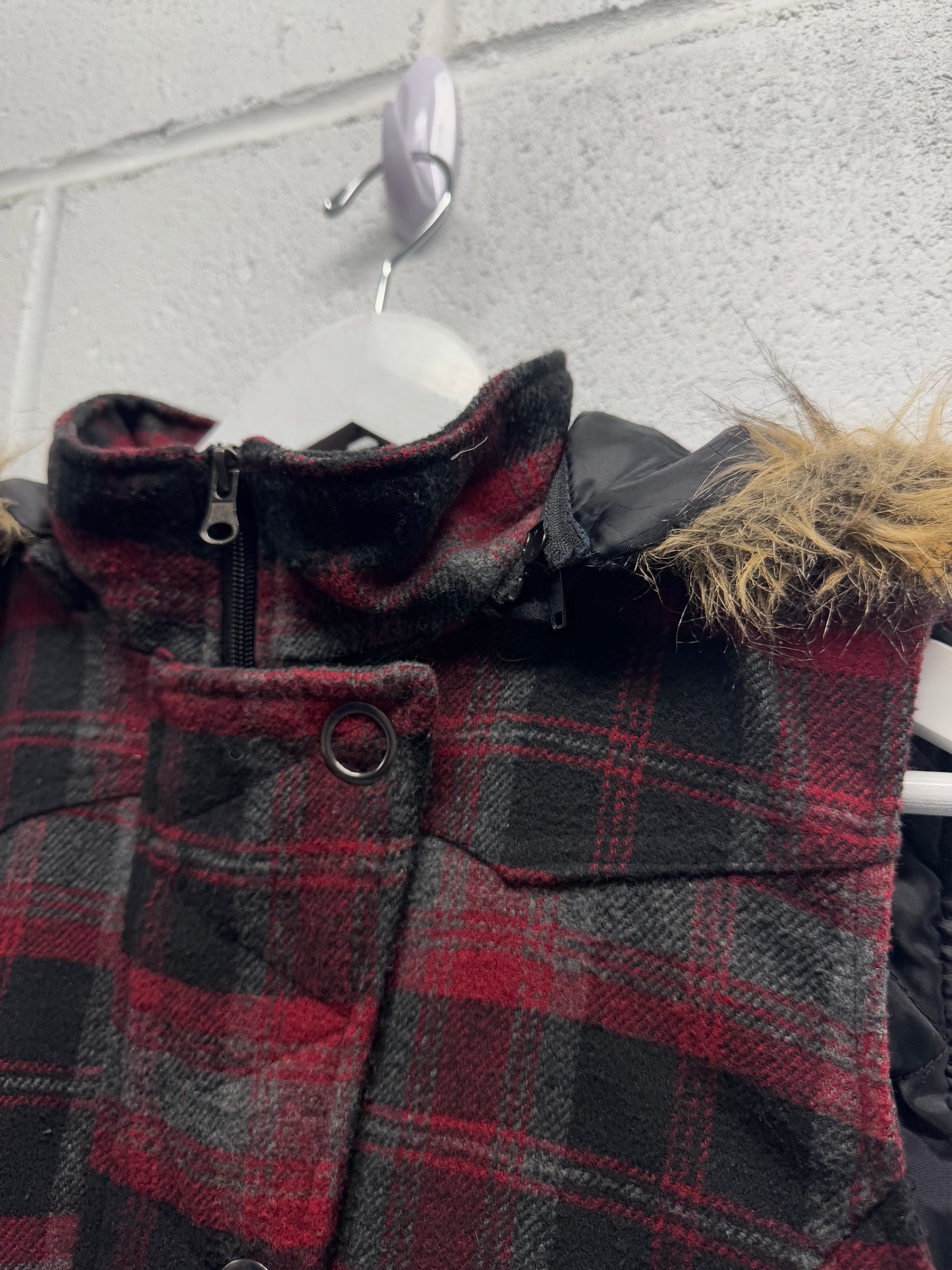 Y2K Plaid Fur Hooded Vest [XS]