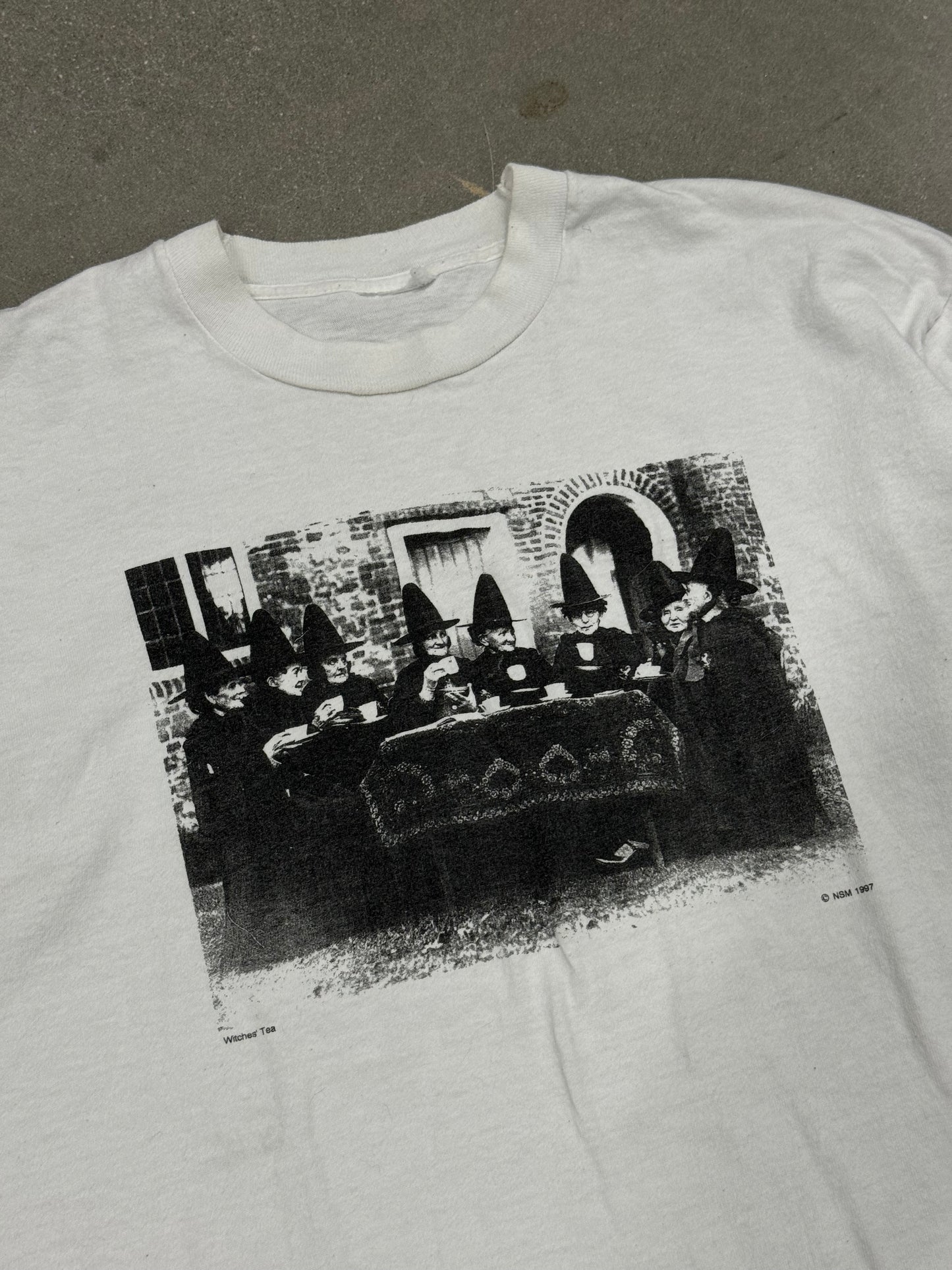 Vintage 1997 Salem Witches Tea Party T-Shirt [L]