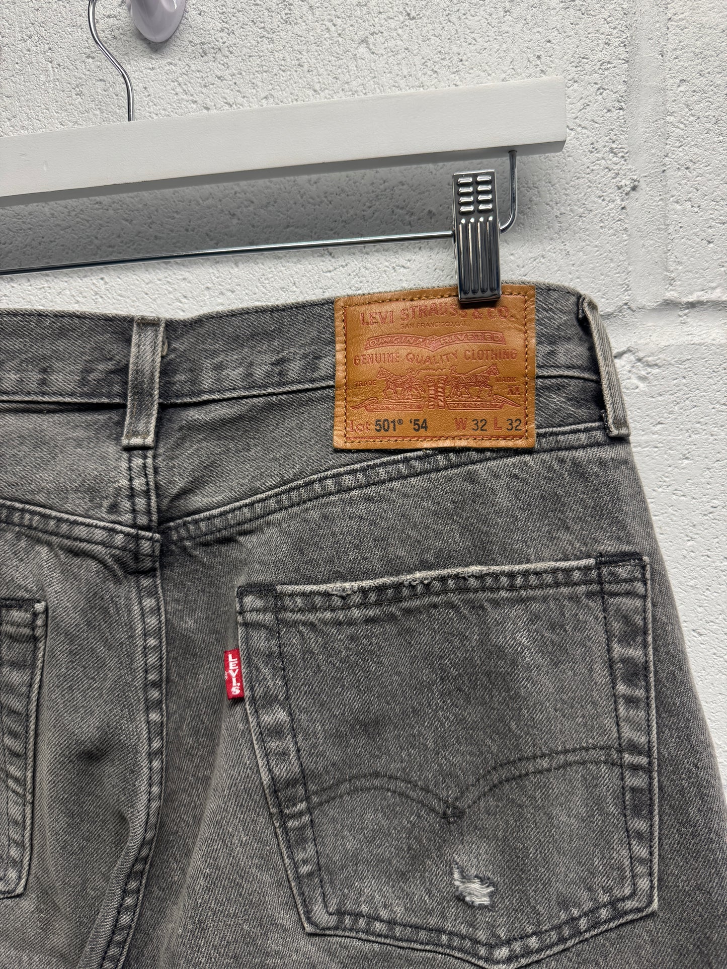 Y2K Levis 501 '54 Premium Studded Flares [32]