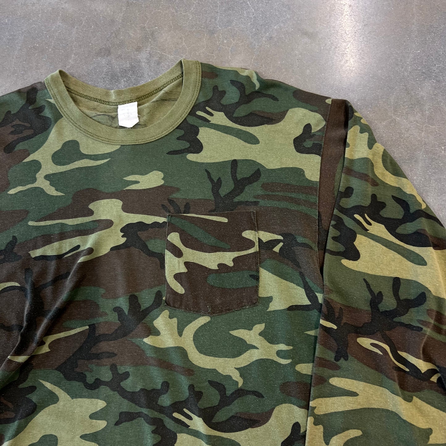 1990s Camo Longsleeve [L]