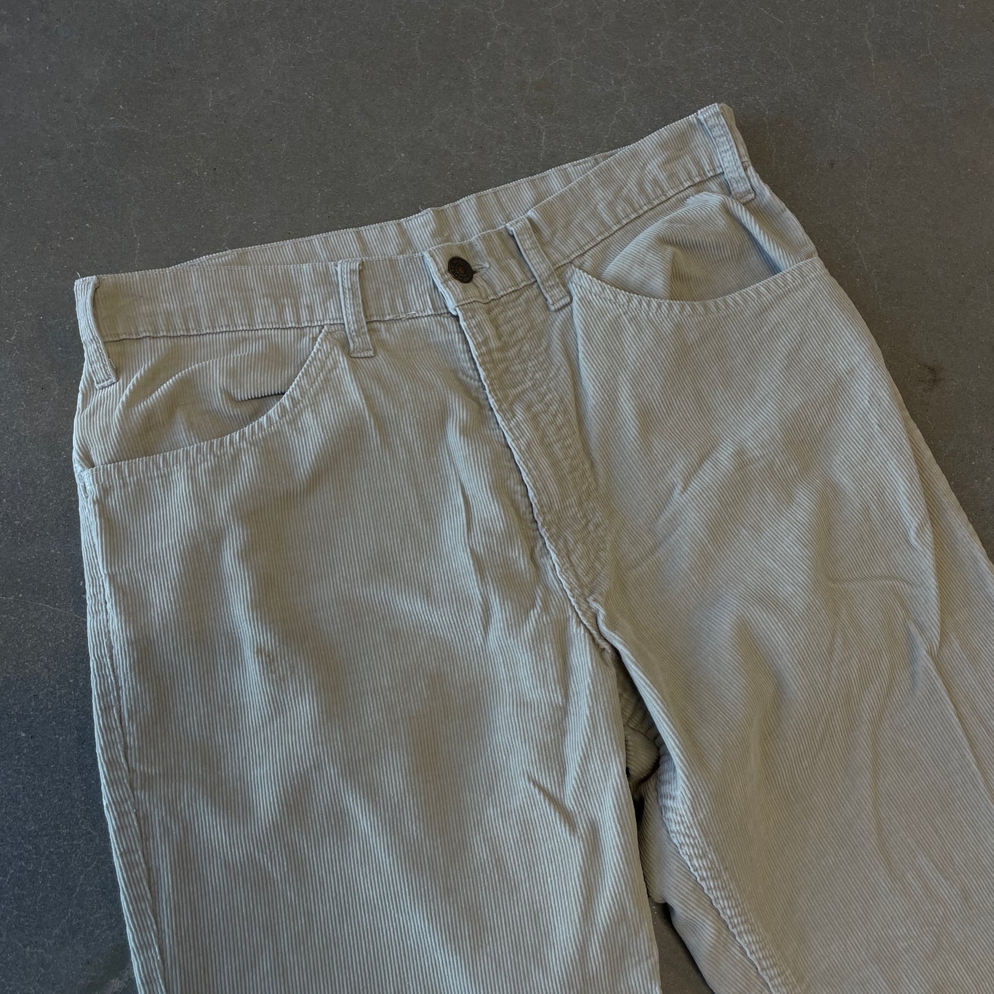 1990s Levis 517 Khaki Corduroy Flared Pants [32x32]