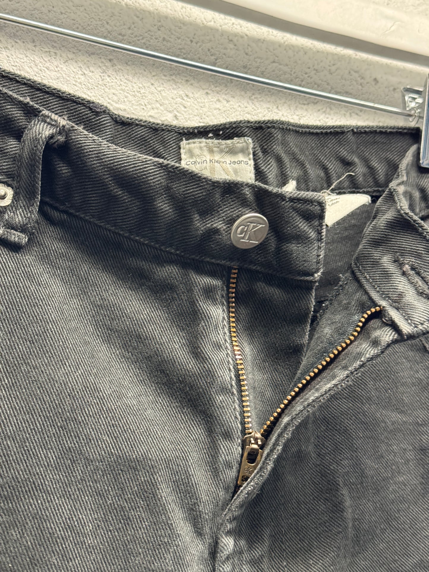 2000s Calvin Klein Paint Straight Jeans [31]