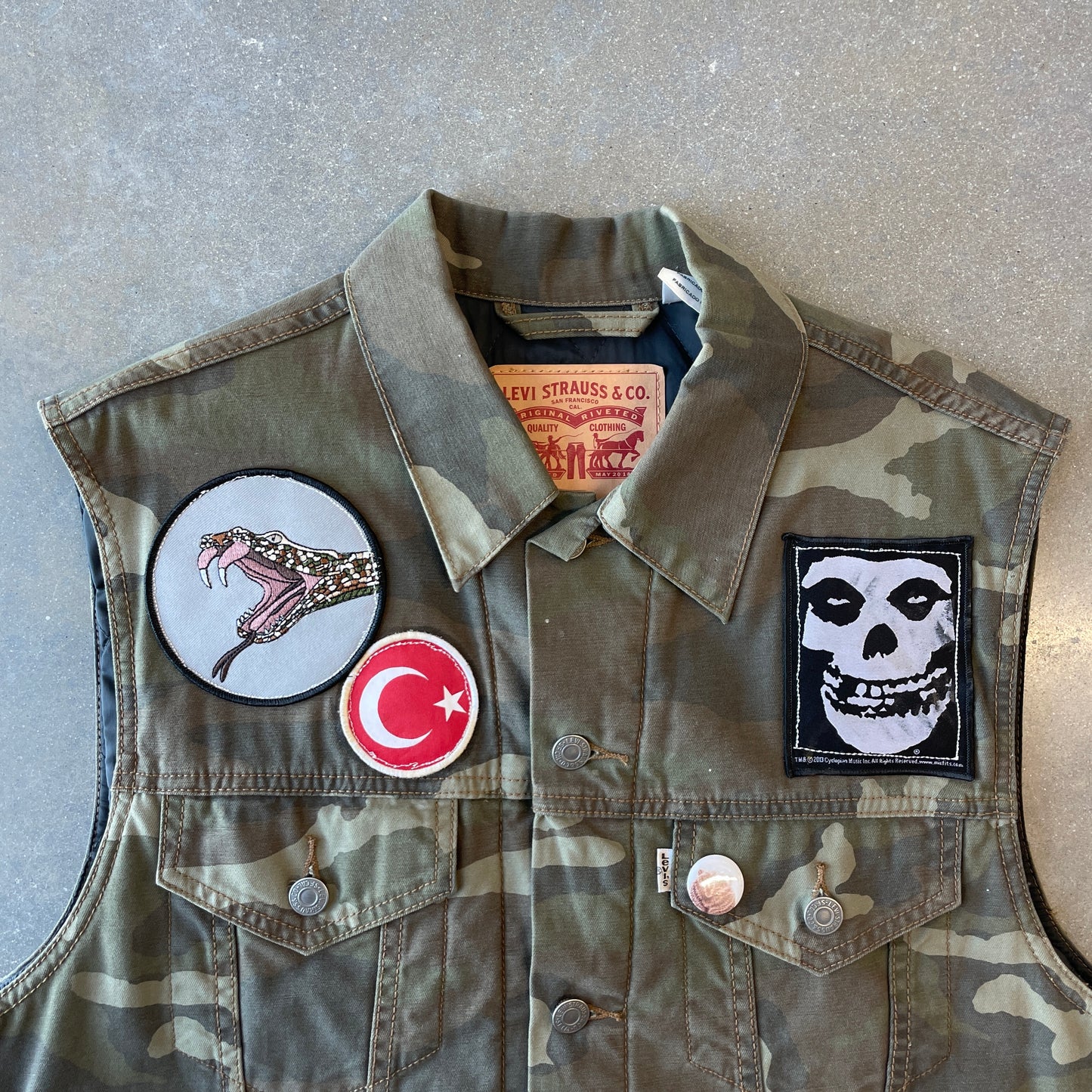 Y2K Levi's Camo Vest [M]