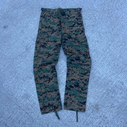 Y2K Digicamo Pants [32x30]
