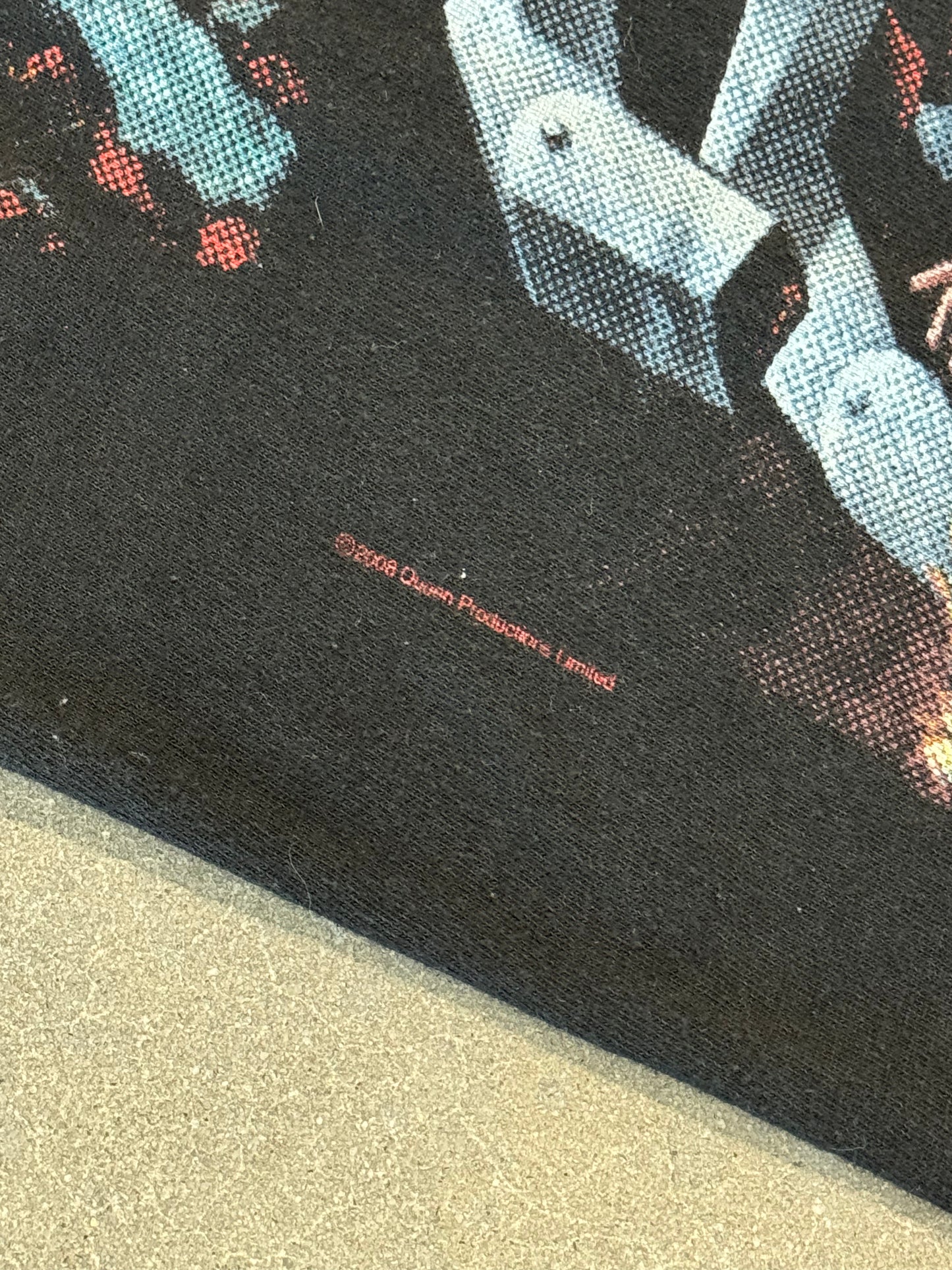Vintage Y2K Queen All Over Print T-Shirt [M]