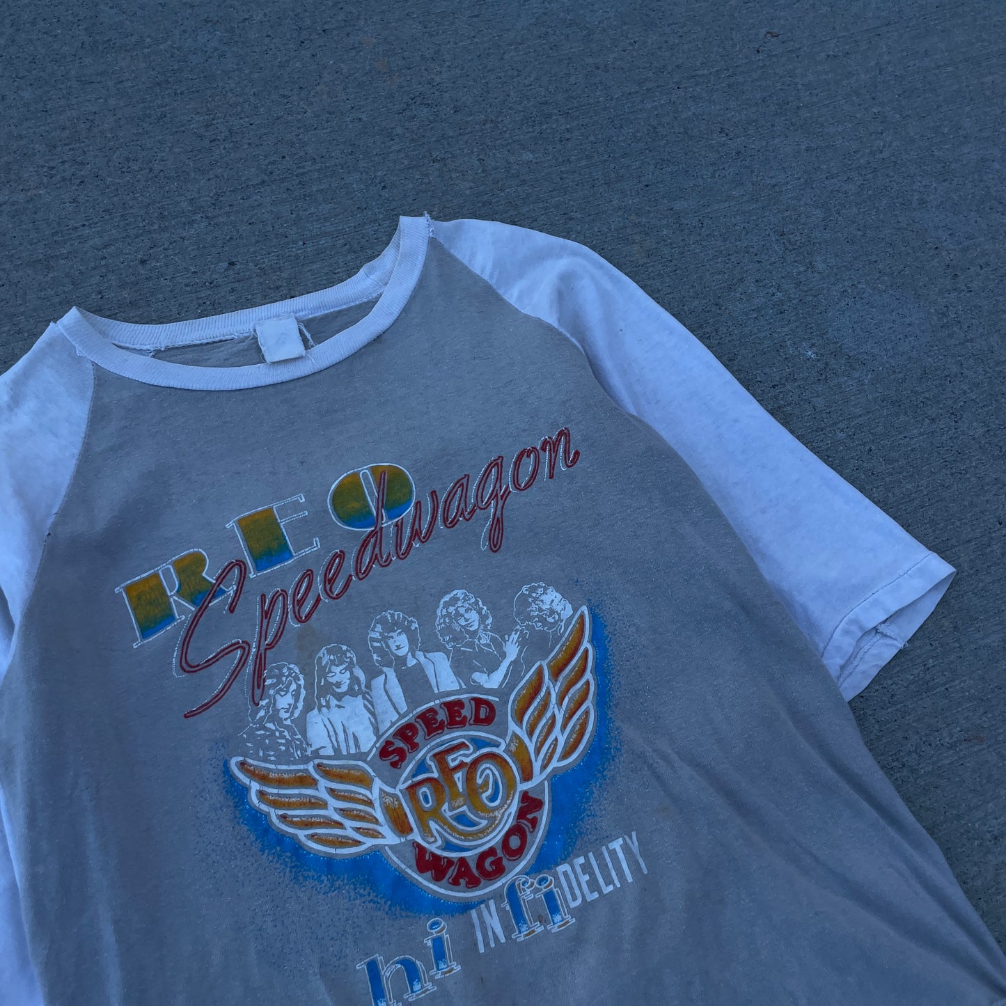1980s Faded REO Speedwagon Infidelity Raglan Shirt [M/L]