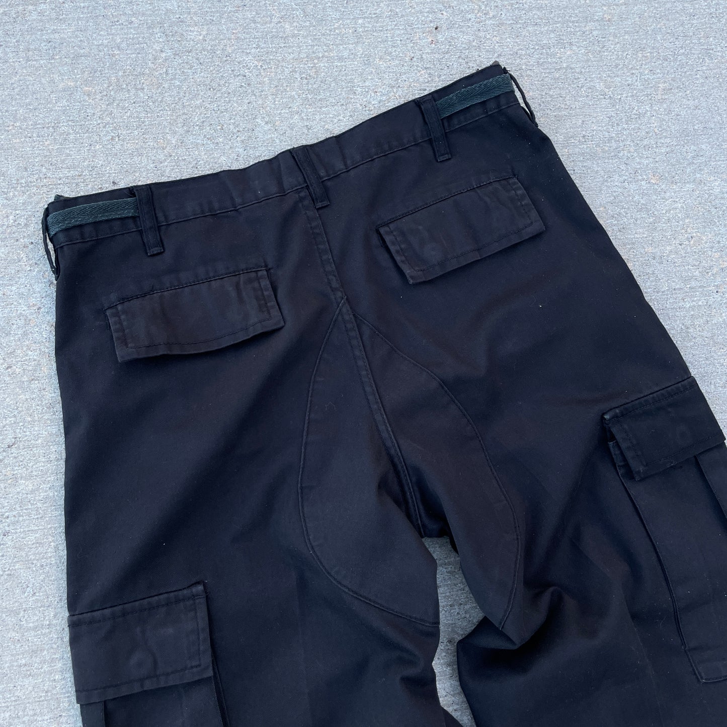 1990s Black Military Cargo Pants [30-34x30]