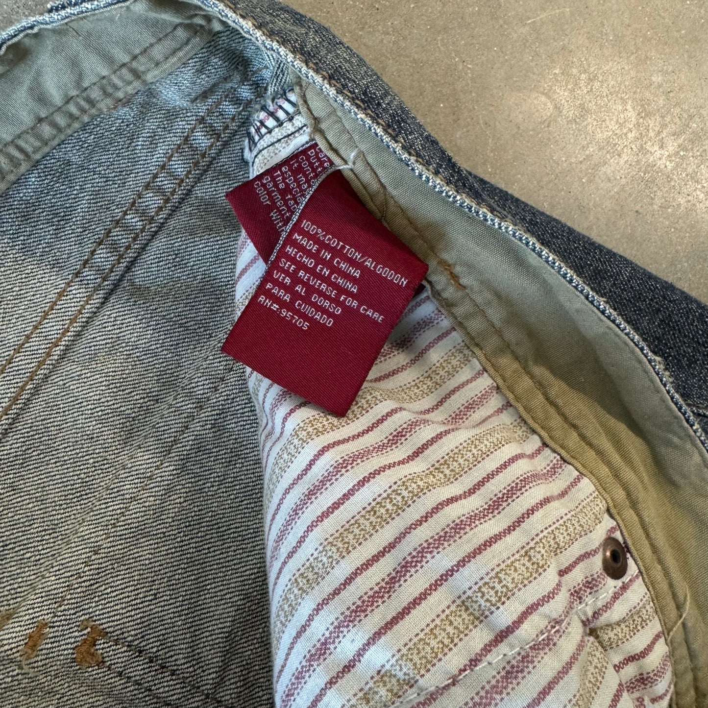 Vintage Y2K Plugg Mudwash Baggy Jeans [38]