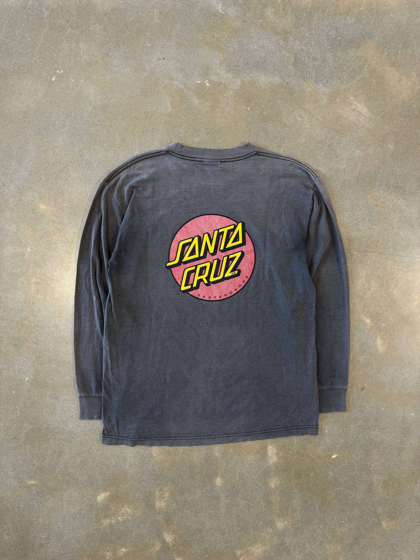 Vintage 1990s Faded/Distressed Santa Cruz Longsleeve T-Shirt [L]