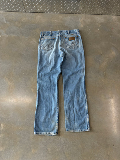 Vintage 1980s Distressed Wrangler Cowboy Cut Jeans [32x32]