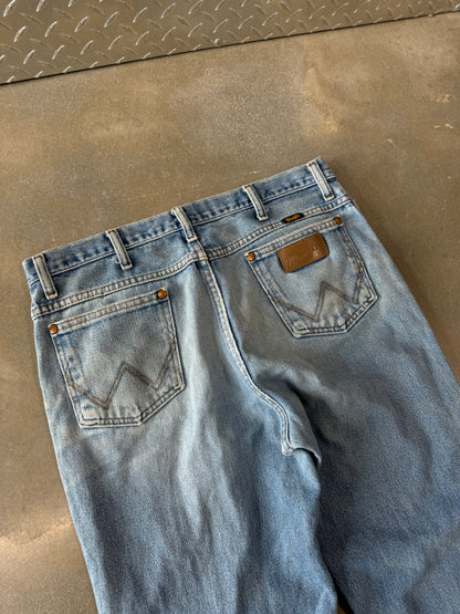 Vintage 1980s Distressed Wrangler Cowboy Cut Jeans [32x32]