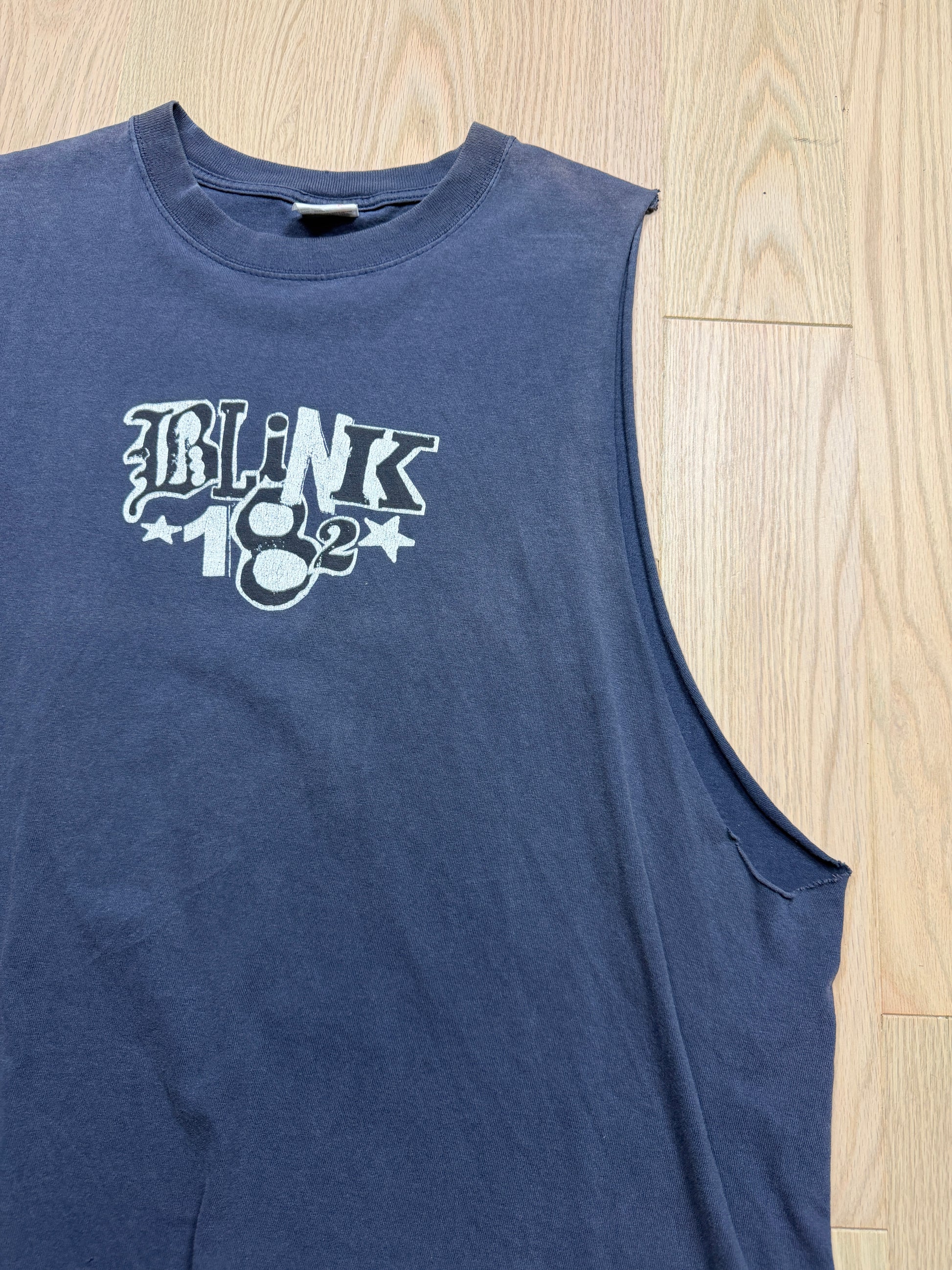 2000s Blink 182 Cut-off Shirt [L]