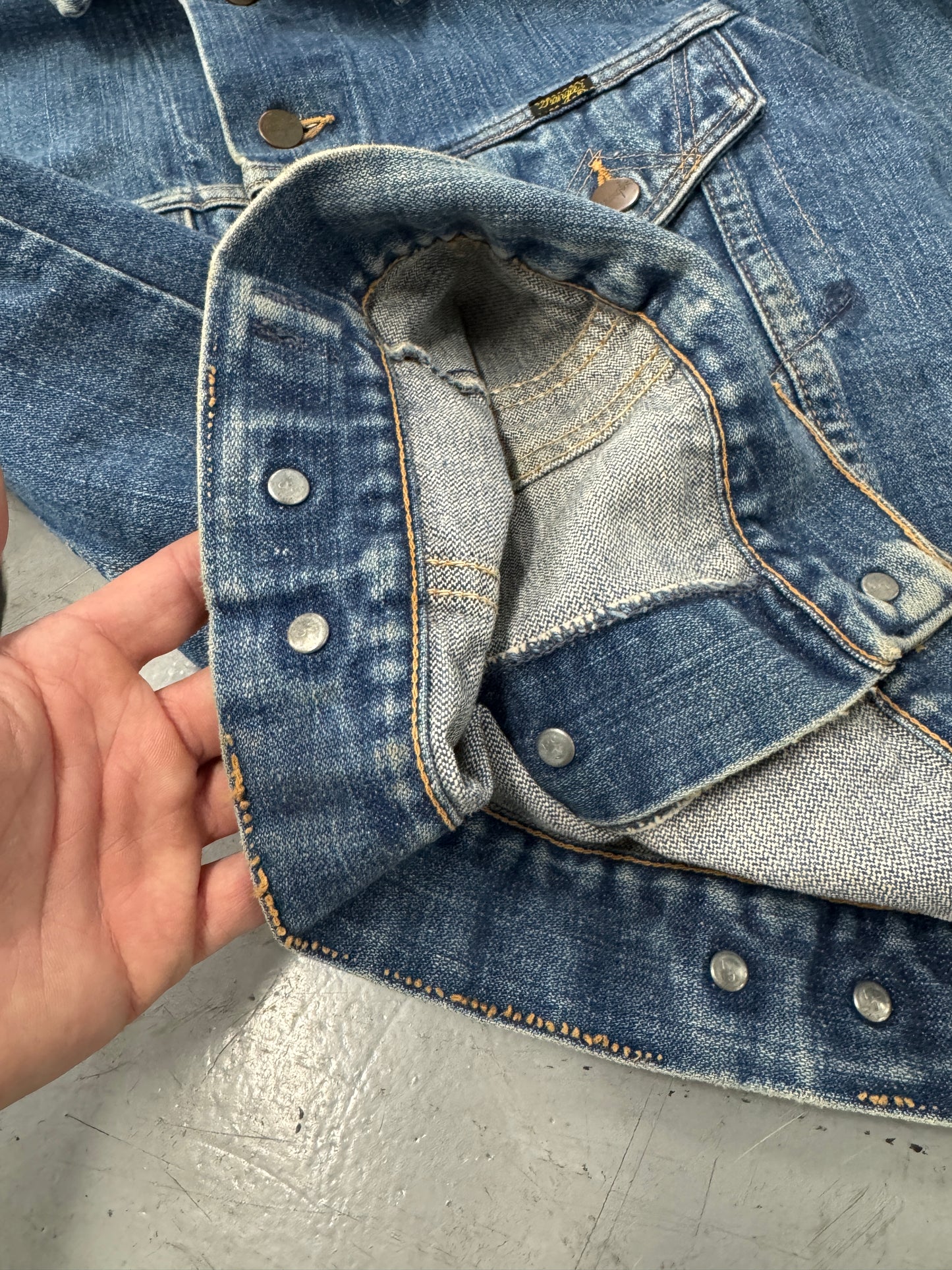 1980s Faded Wrangler Denim Trucker Jacket [S/M]