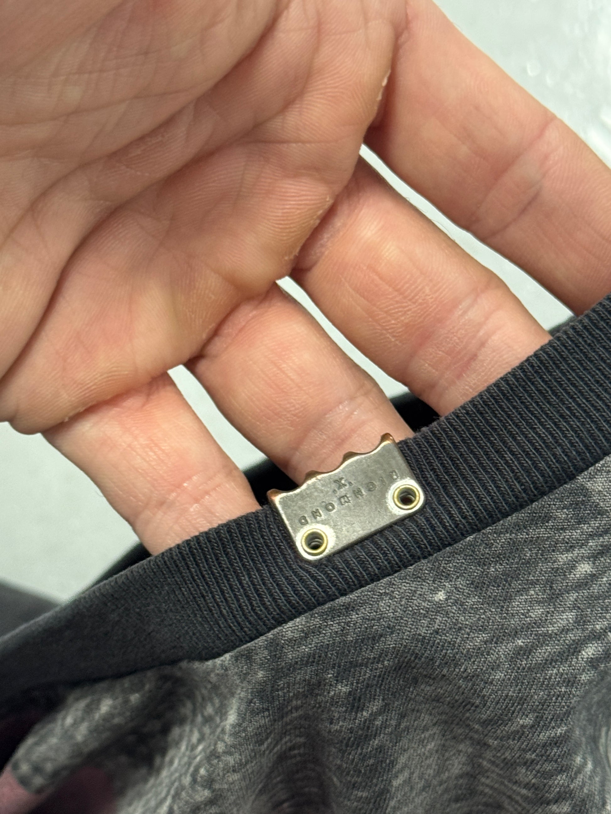 2000s Guitar Graphic T-Shirt w/ Metal Accent [L]